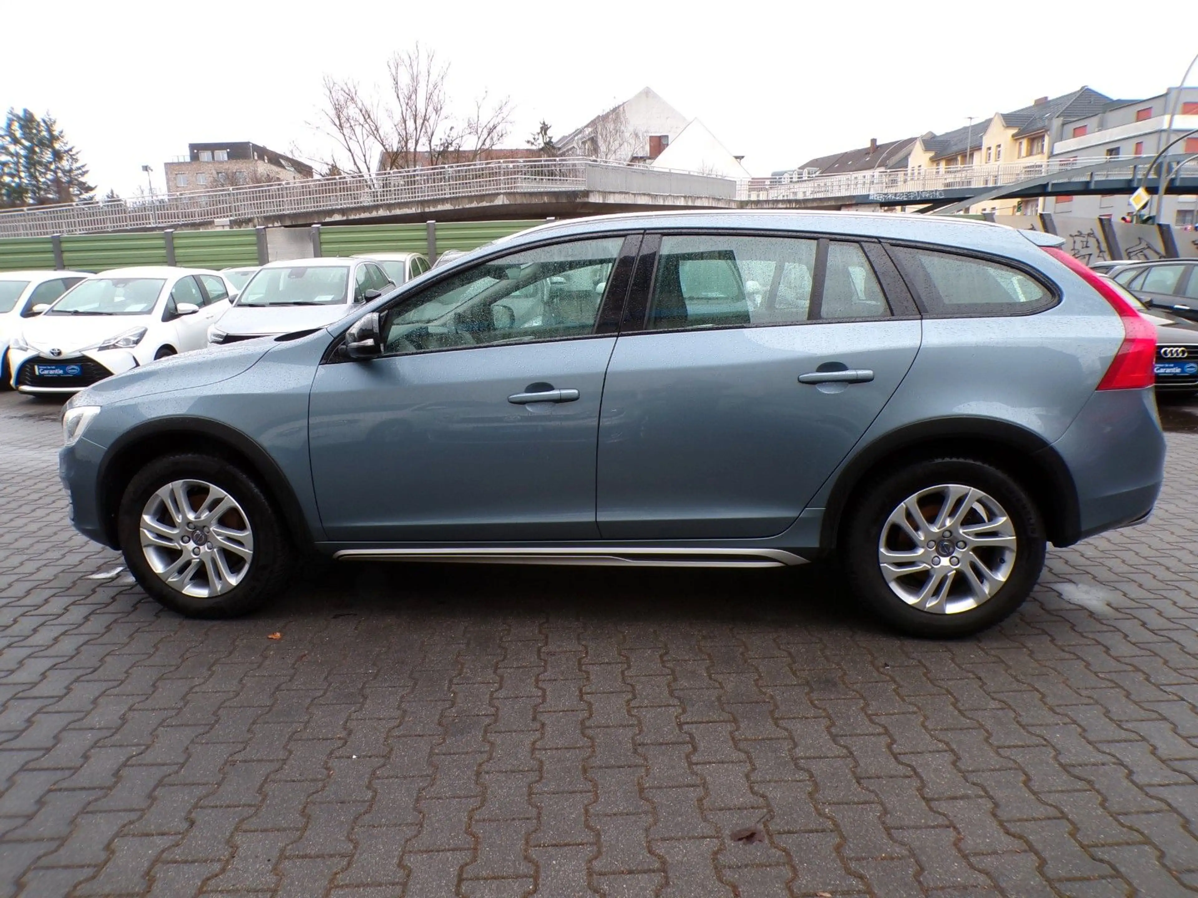 Volvo V60 Cross Country mit AHK. — photo 7