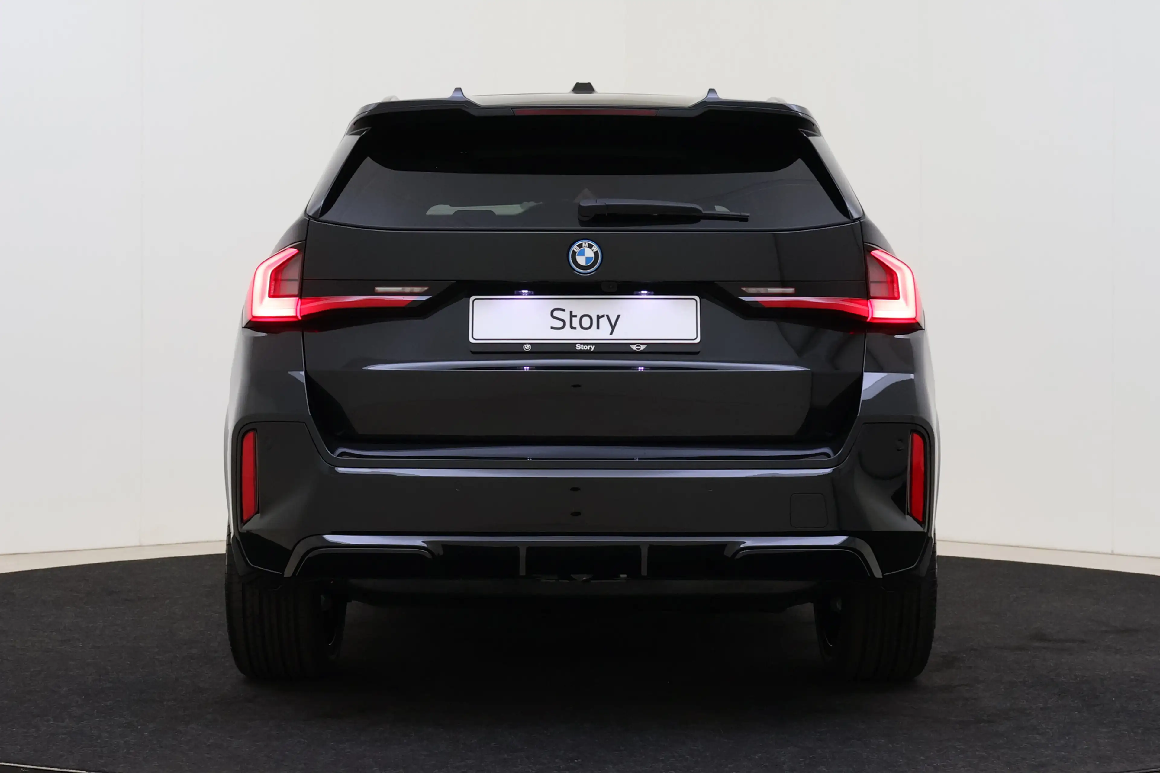 BMW iX1 eDrive20 M Sport / Panoramadak / Trekhaak / Sports — photo 5