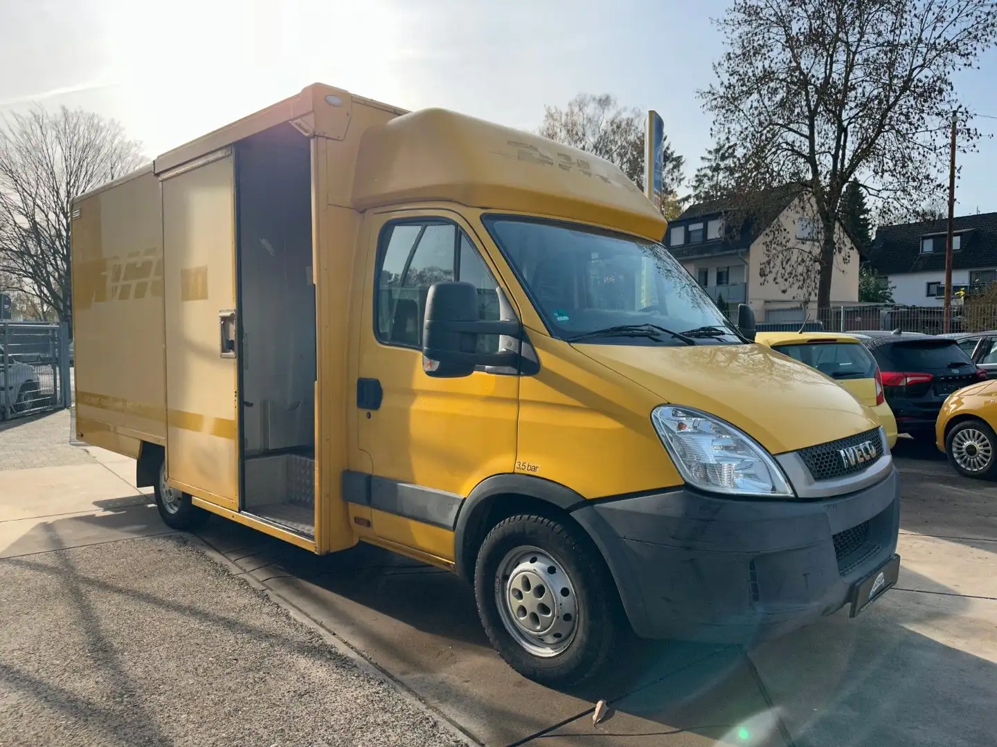 Iveco Daily*3,5 T* wenig KM*Postkoffer*WoMo*2 Sitze Gelb - 1