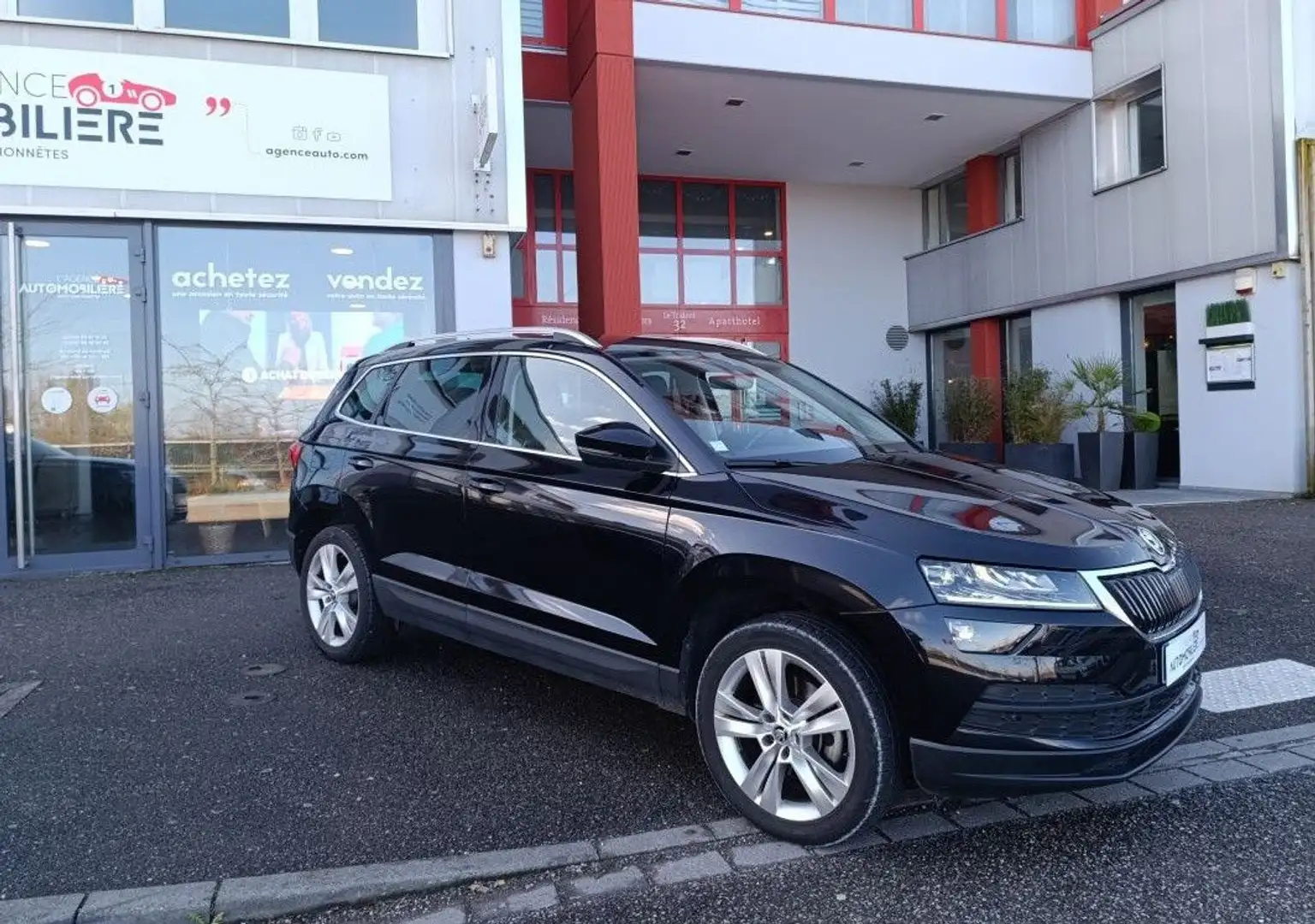 Skoda Karoq 1.6 TDI 4x2 DSG7 116 cv BVA STYLE Schwarz - 2