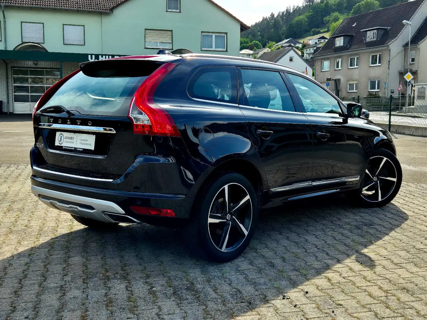 Volvo XC60 D4 Summum Geartronic/ AHK / Bi Xenon / Navi Bleu - 2