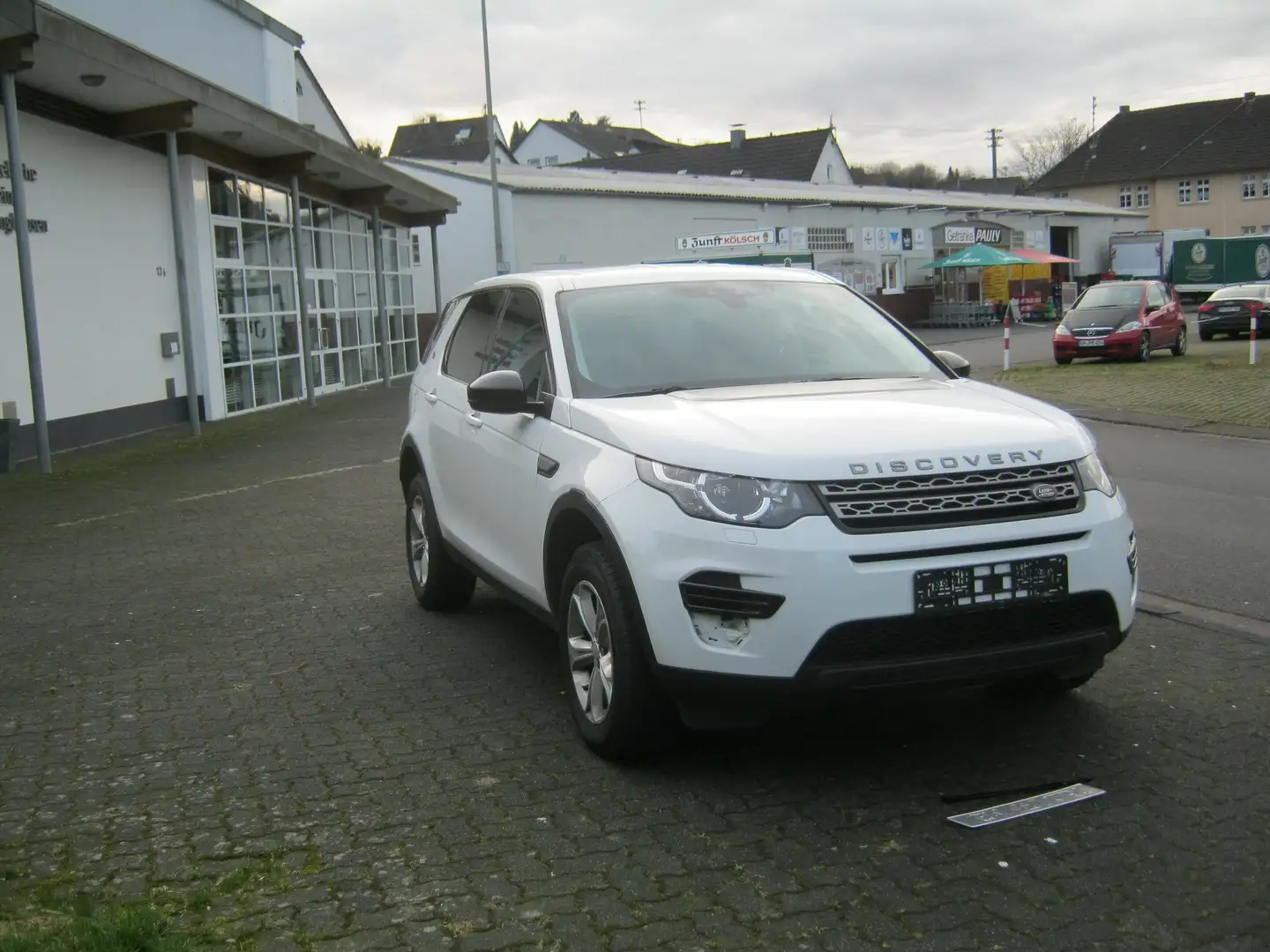 Land Rover Discovery Sport TD4 Aut. Pure Wit - 2