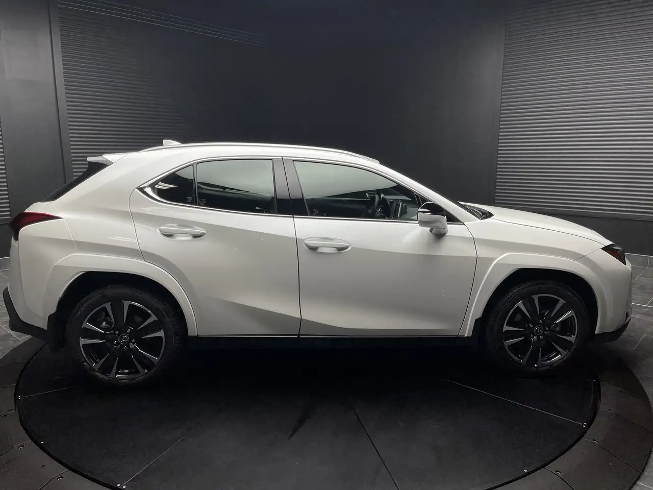 Lexus UX снимка Lexus UX