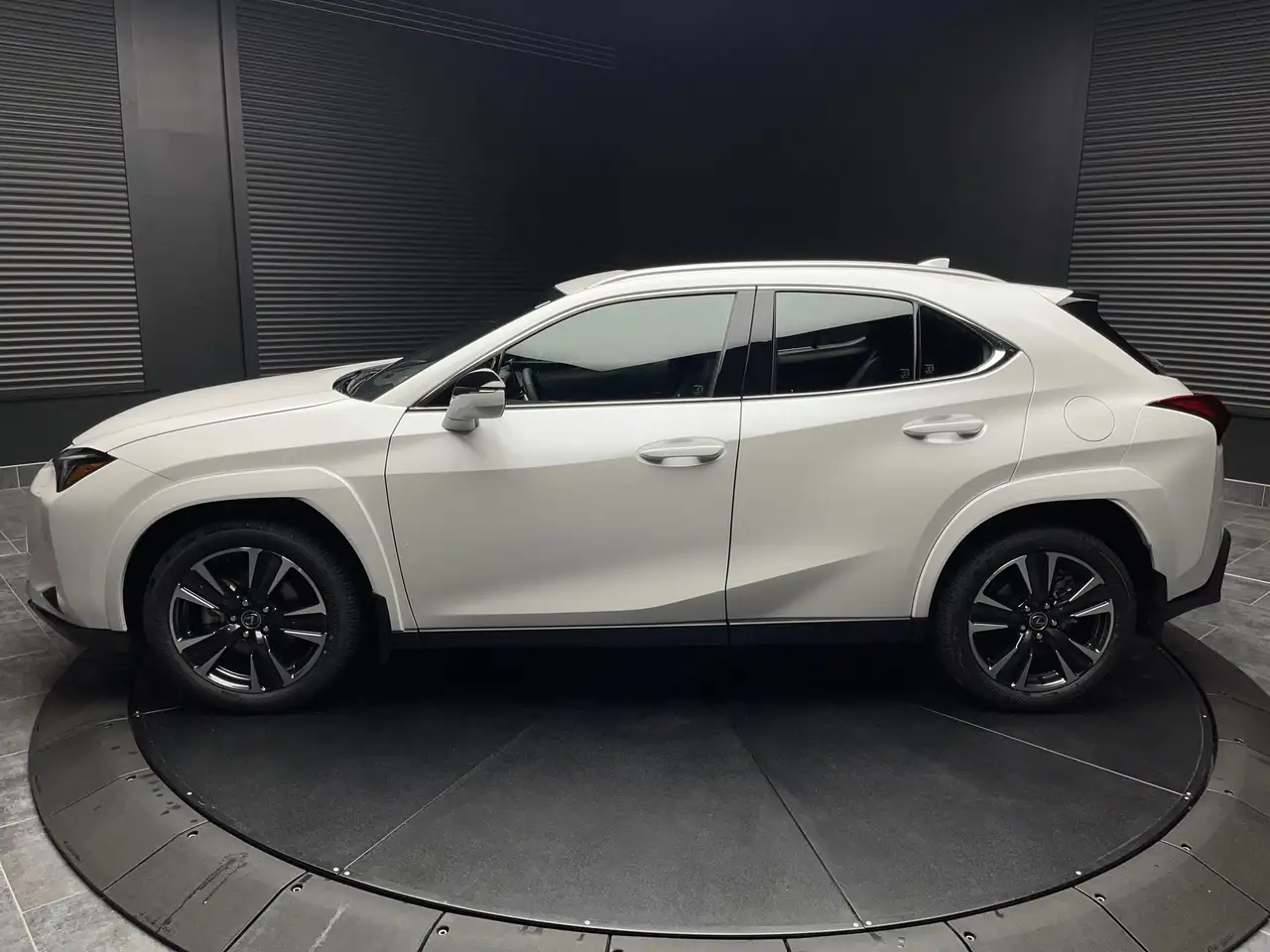 Lexus UX снимка Lexus UX