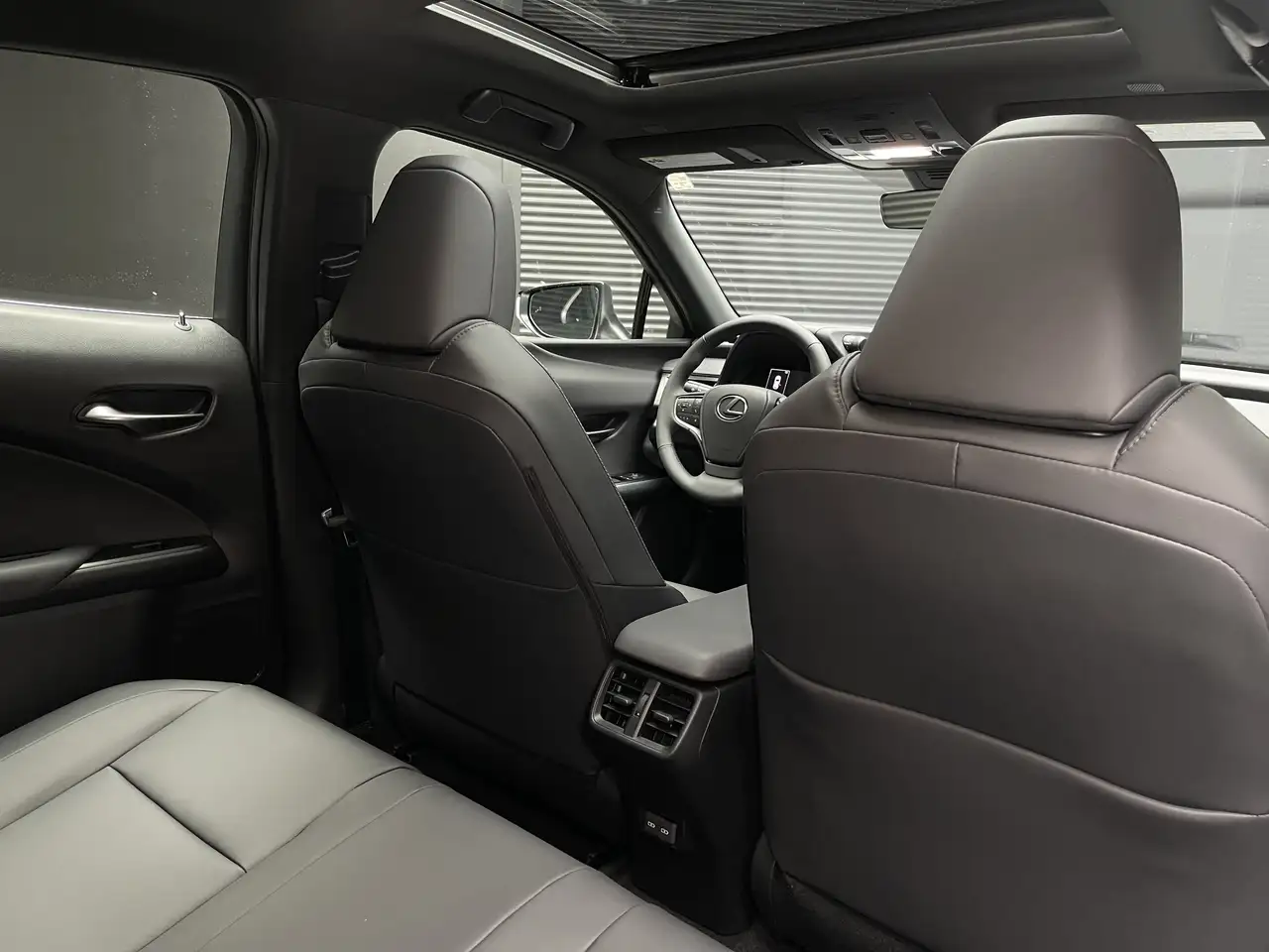 Lexus UX снимка Lexus UX