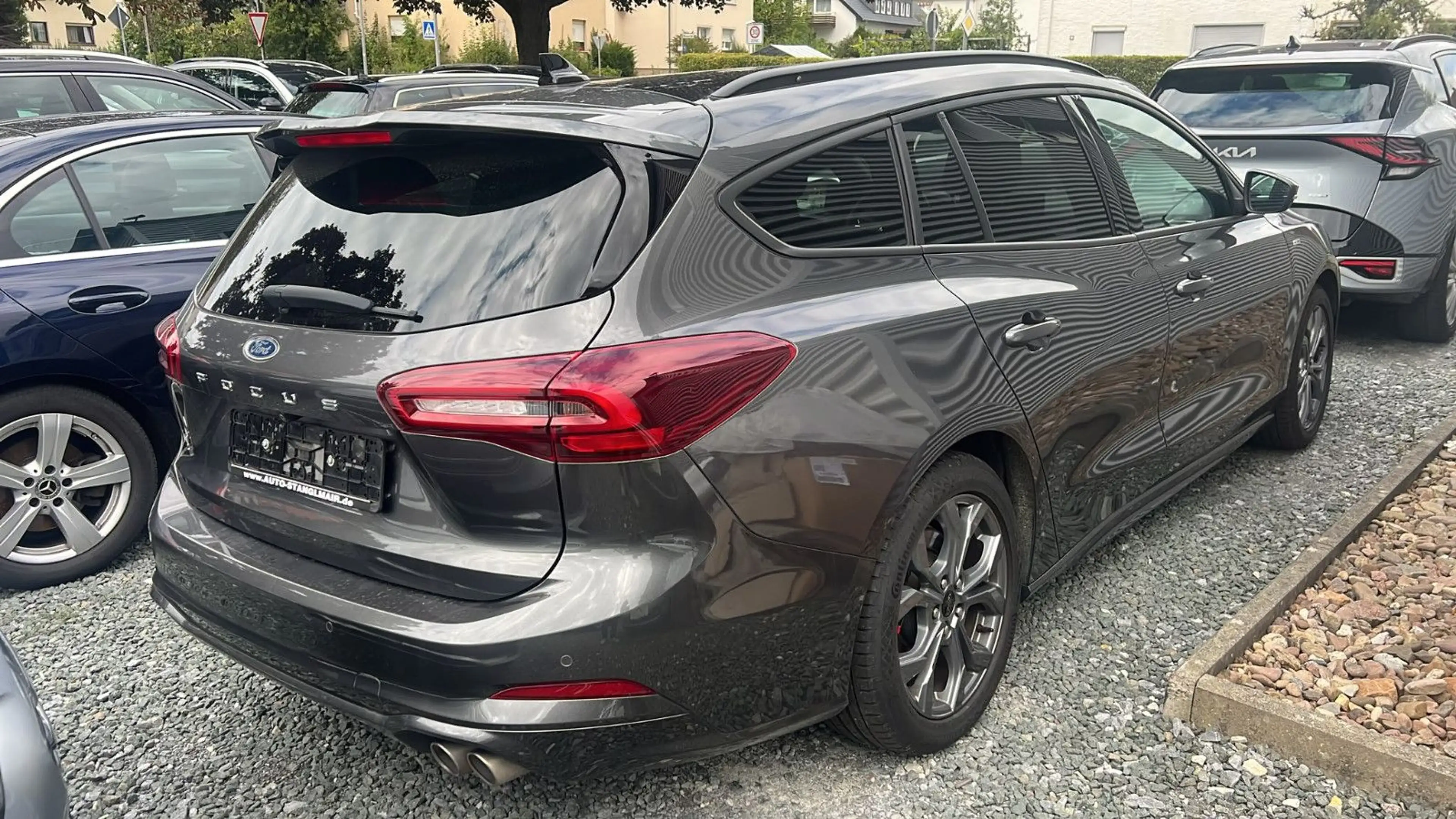 Ford Focus Turnier 1,5 EcoBlue ST-Line X AHK Pano ACC — photo 3