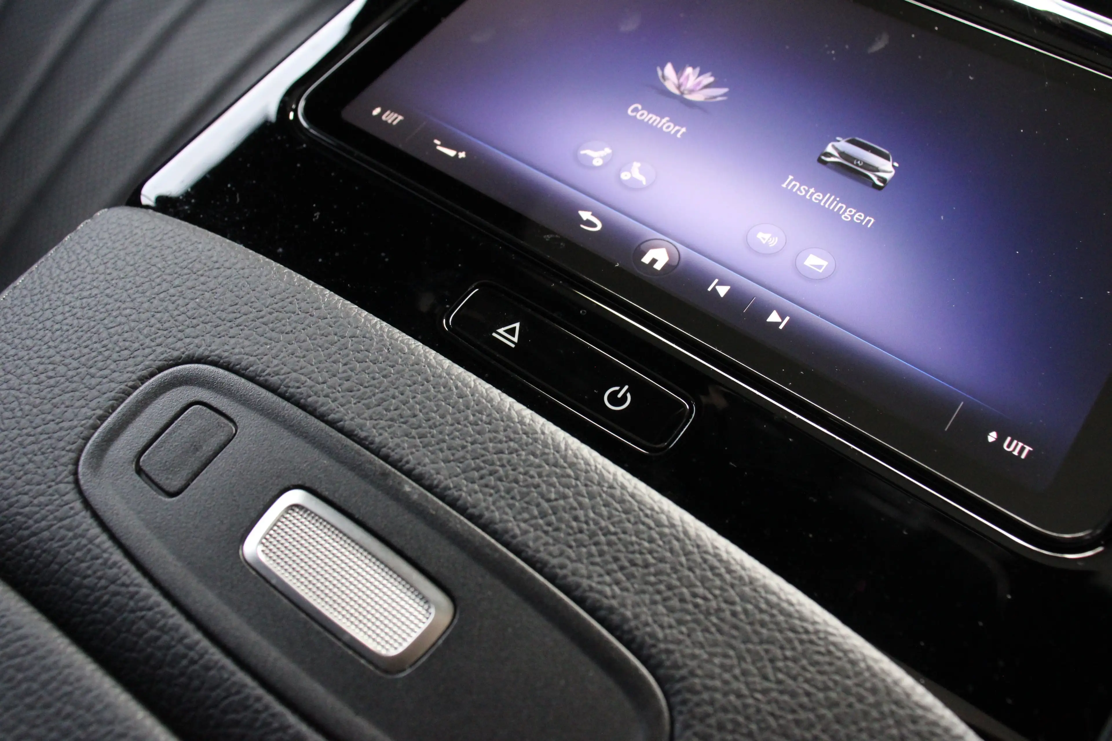 Mercedes-Benz EQS 450+ Business Line 108 kWh | PANODAK | 360° CAMERA — photo 38