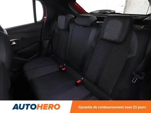 Peugeot 208 view 14