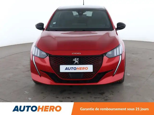 Peugeot 208 view 9