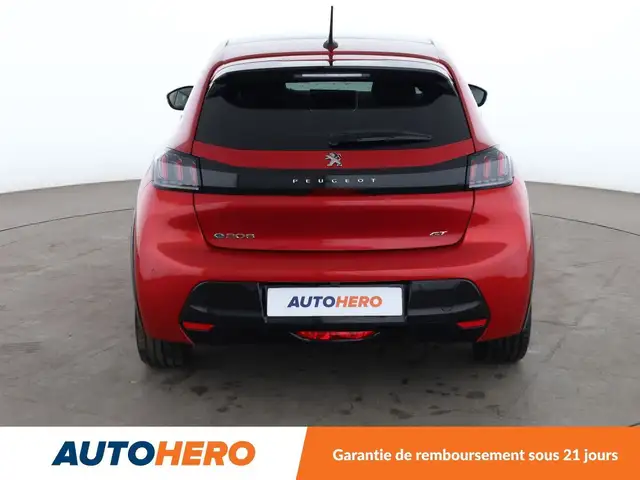 Peugeot 208 view 5