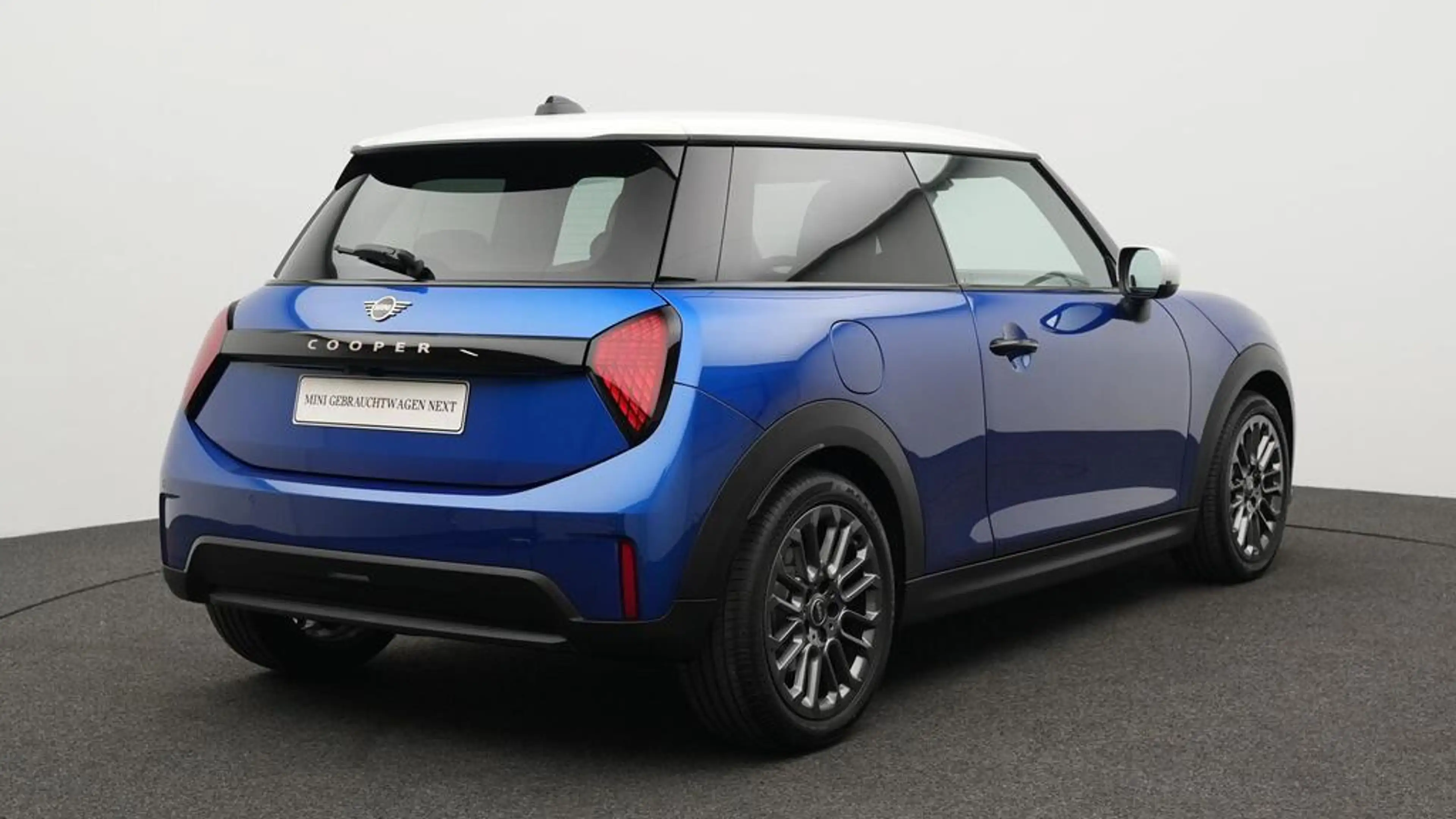 MINI Cooper C Favoured Trim — photo 6