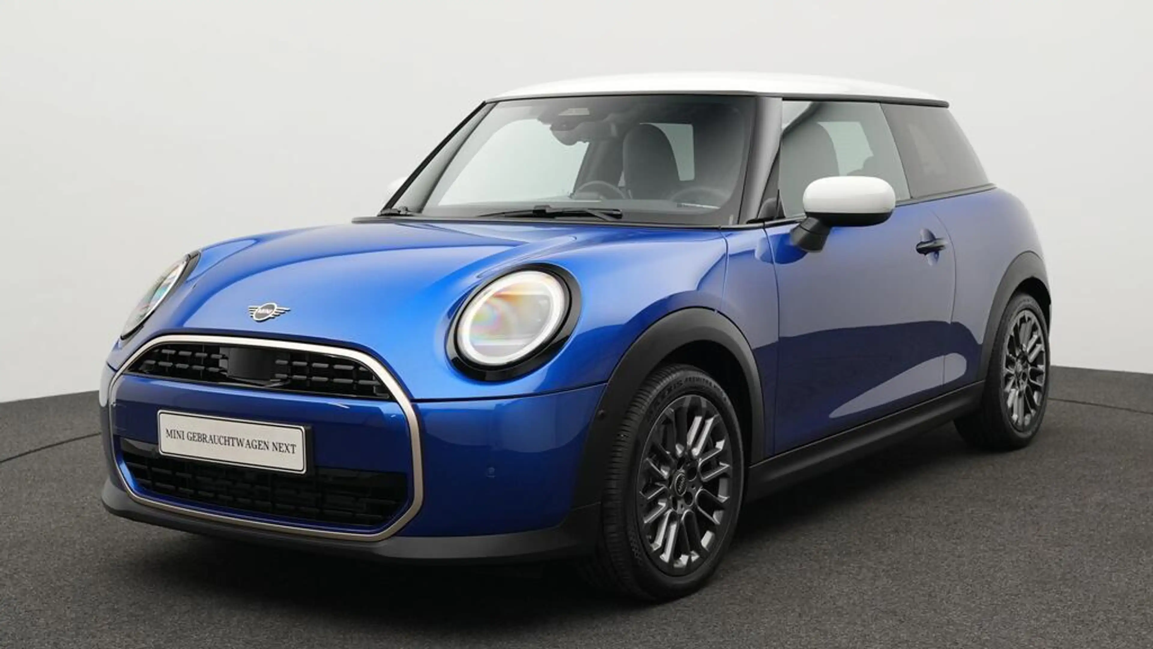MINI Cooper C Favoured Trim