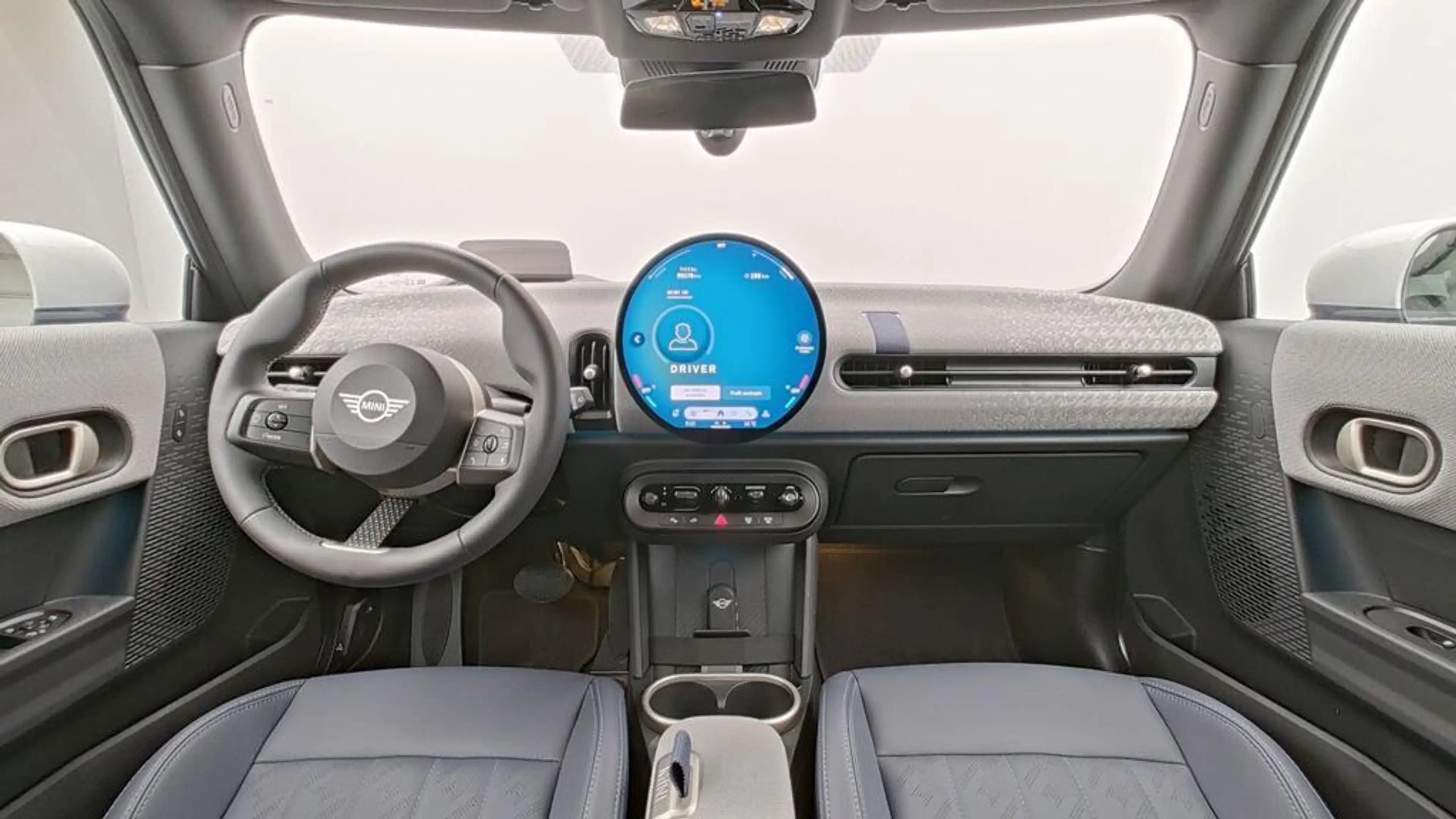 MINI Cooper C Favoured Trim — photo 13