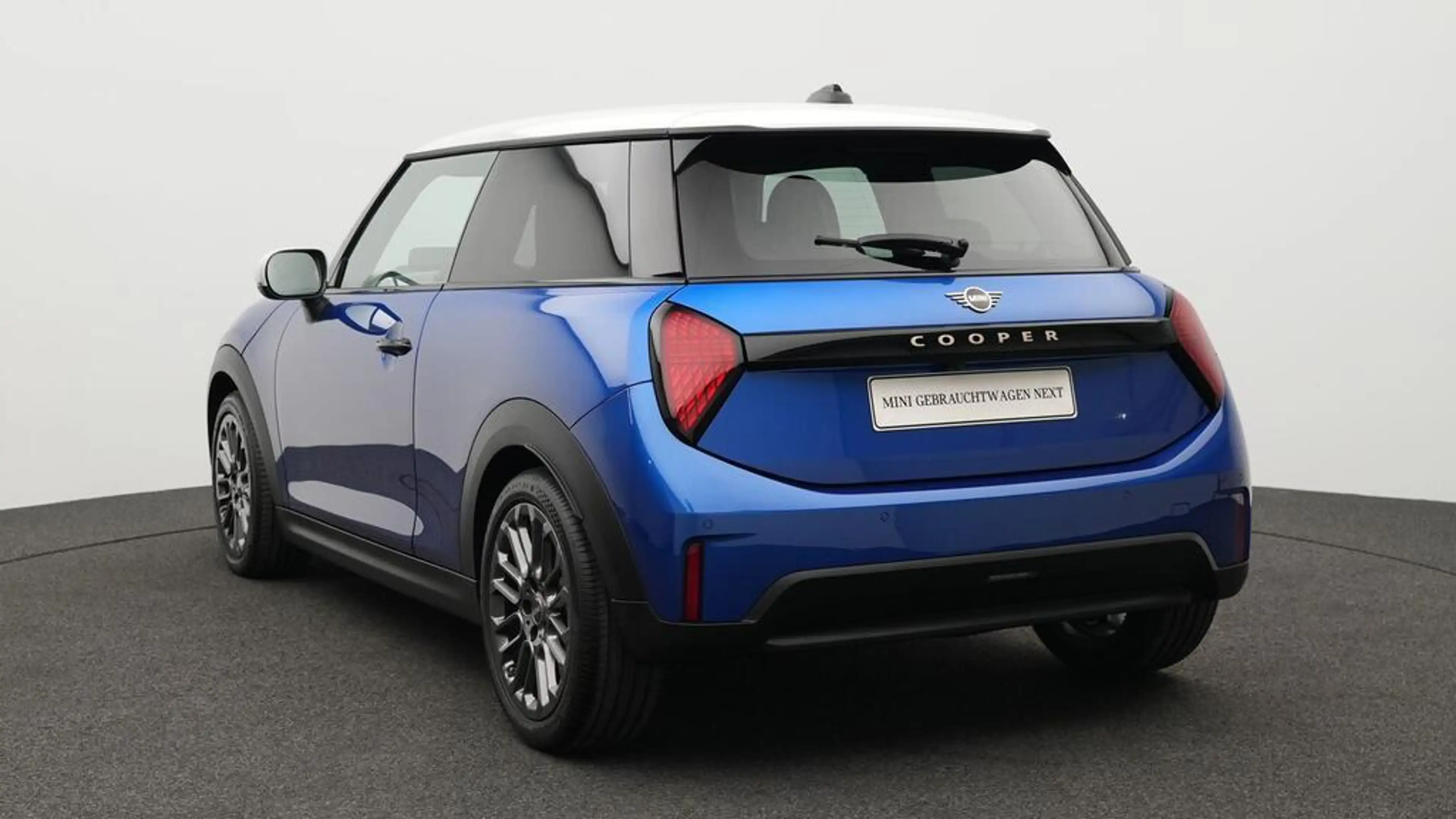 MINI Cooper C Favoured Trim — photo 4