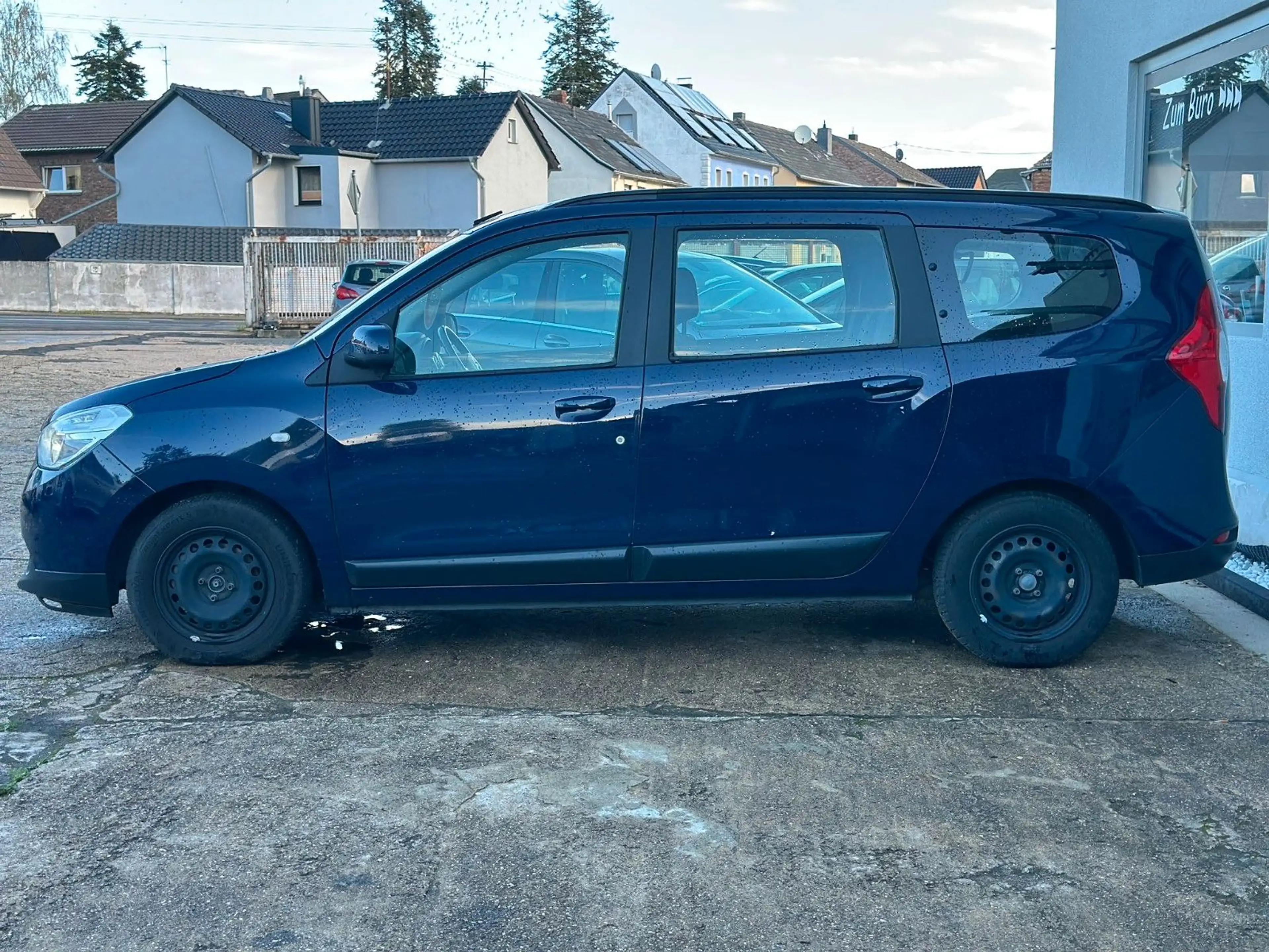 Dacia Lodgy Dacia*LODGY*KAMERA*GARANTIE*7-SITZER*KLIMA*NAVI — photo 2
