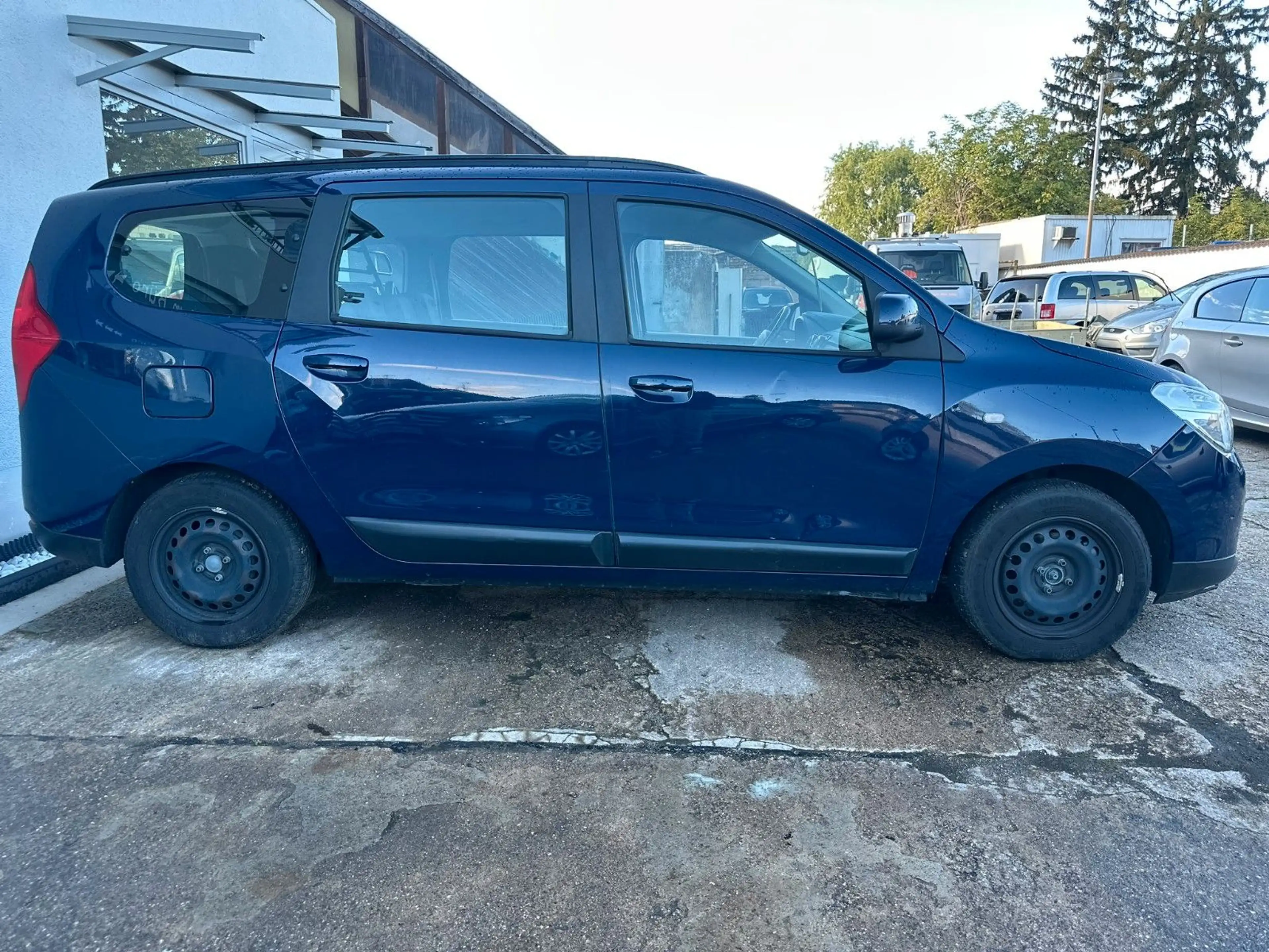 Dacia Lodgy Dacia*LODGY*KAMERA*GARANTIE*7-SITZER*KLIMA*NAVI — photo 10