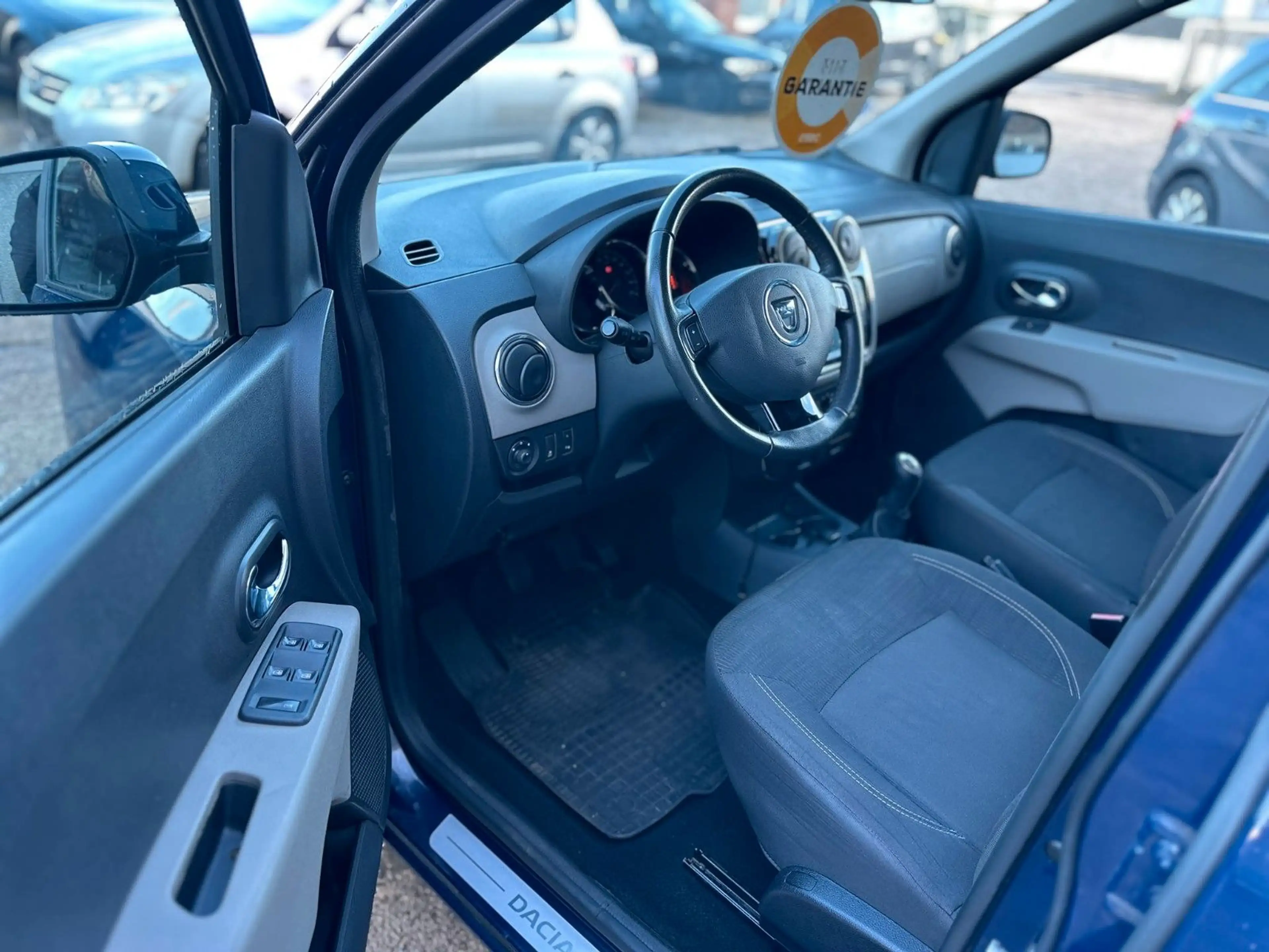 Dacia Lodgy Dacia*LODGY*KAMERA*GARANTIE*7-SITZER*KLIMA*NAVI — photo 3