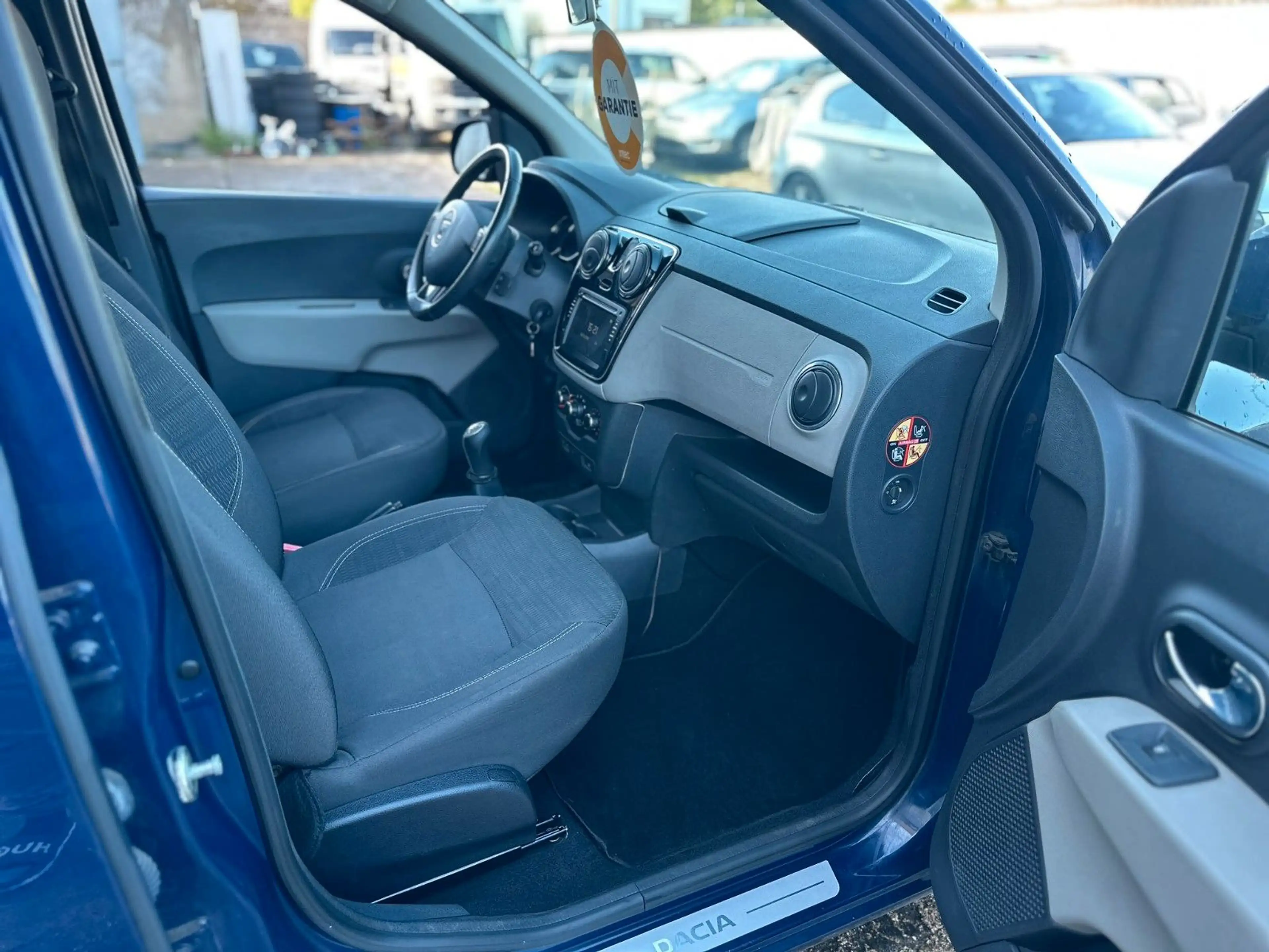 Dacia Lodgy Dacia*LODGY*KAMERA*GARANTIE*7-SITZER*KLIMA*NAVI — photo 14