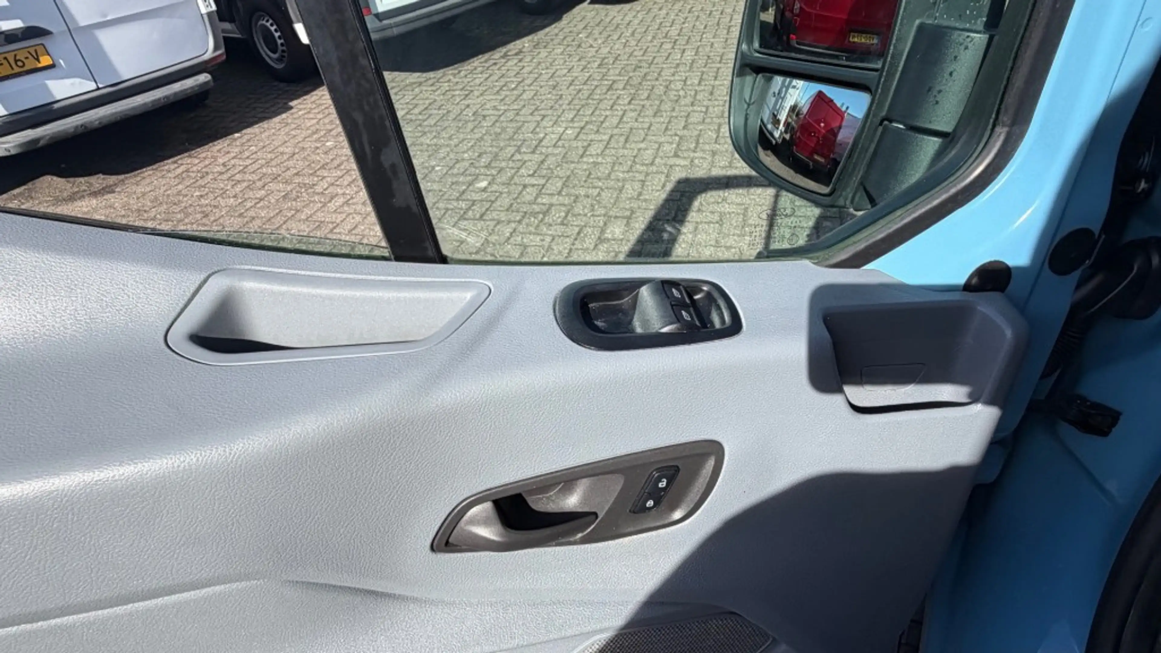 Ford Transit 2.0 TDCI 96KW 131PK L2H2 AIRCO/ CRUISE CONTROL/ NA — photo 18
