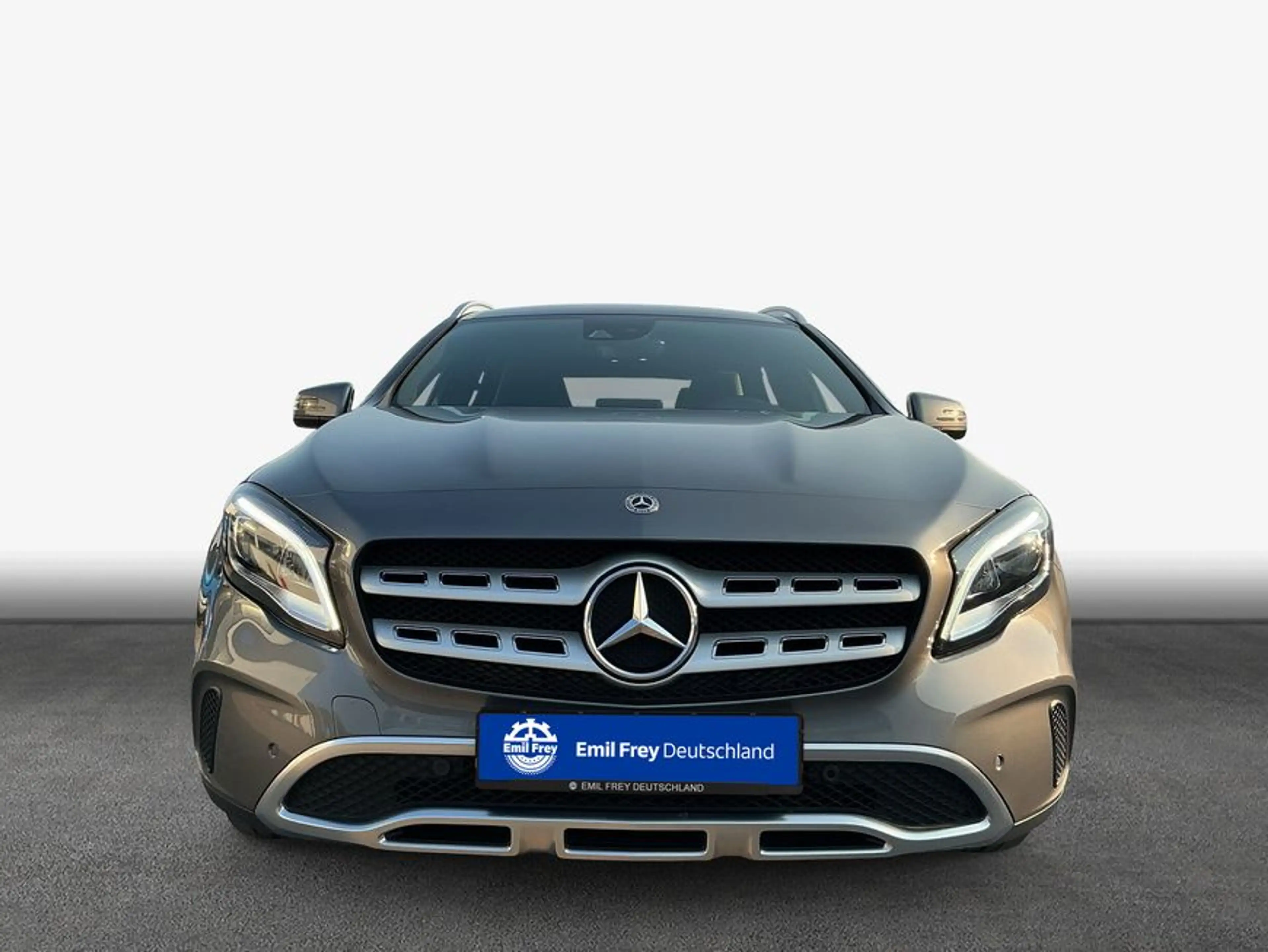 Mercedes-Benz GLA 180 GLA — photo 4