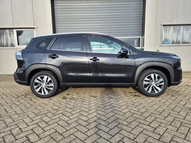 Suzuki S-Cross view 6