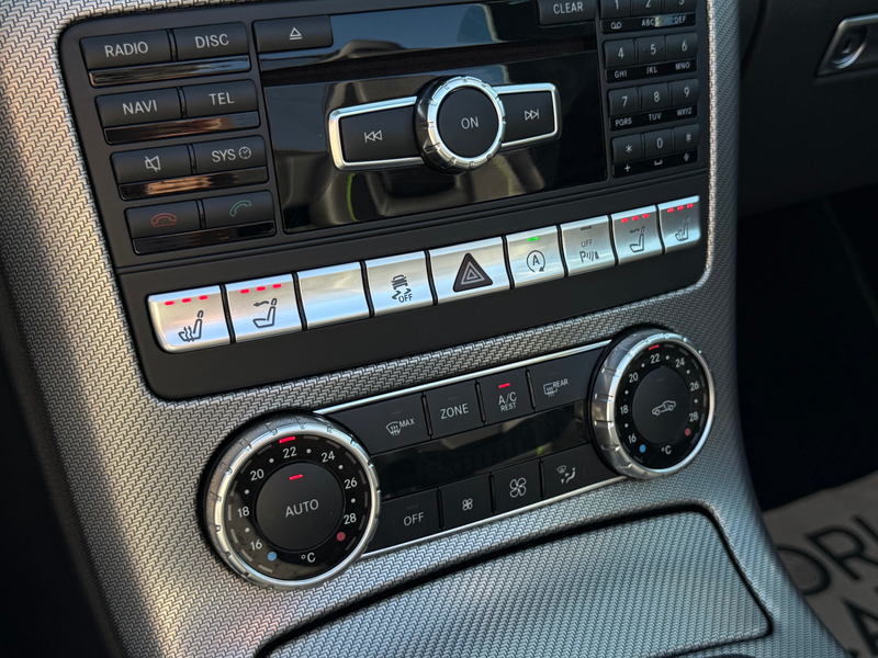 Mercedes-Benz SLK 200 CarbonLOOK Edition PACK AMG - TOIT PANO - AIRSCARF - NAVIGATION - LED - XENON - FULL OPTION — photo 14