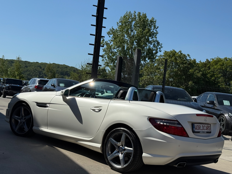 Mercedes-Benz SLK 200 CarbonLOOK Edition PACK AMG - TOIT PANO - AIRSCARF - NAVIGATION - LED - XENON - FULL OPTION — photo 5