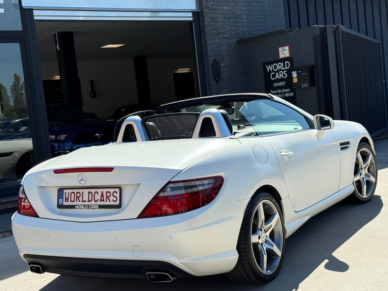 Mercedes-Benz SLK 200 CarbonLOOK Edition PACK AMG - TOIT PANO - AIRSCARF - NAVIGATION - LED - XENON - FULL OPTION — photo 4