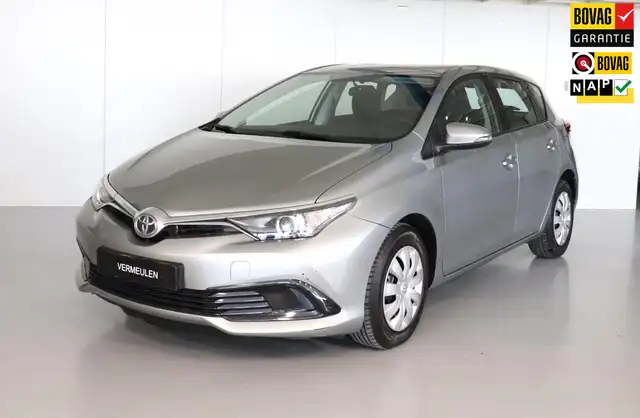 Toyota Auris 1.3 Now