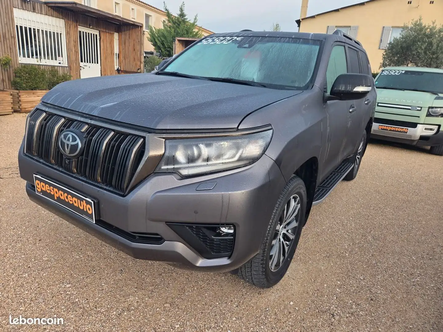 Toyota Land Cruiser lounge bva malus payé Beige - 2