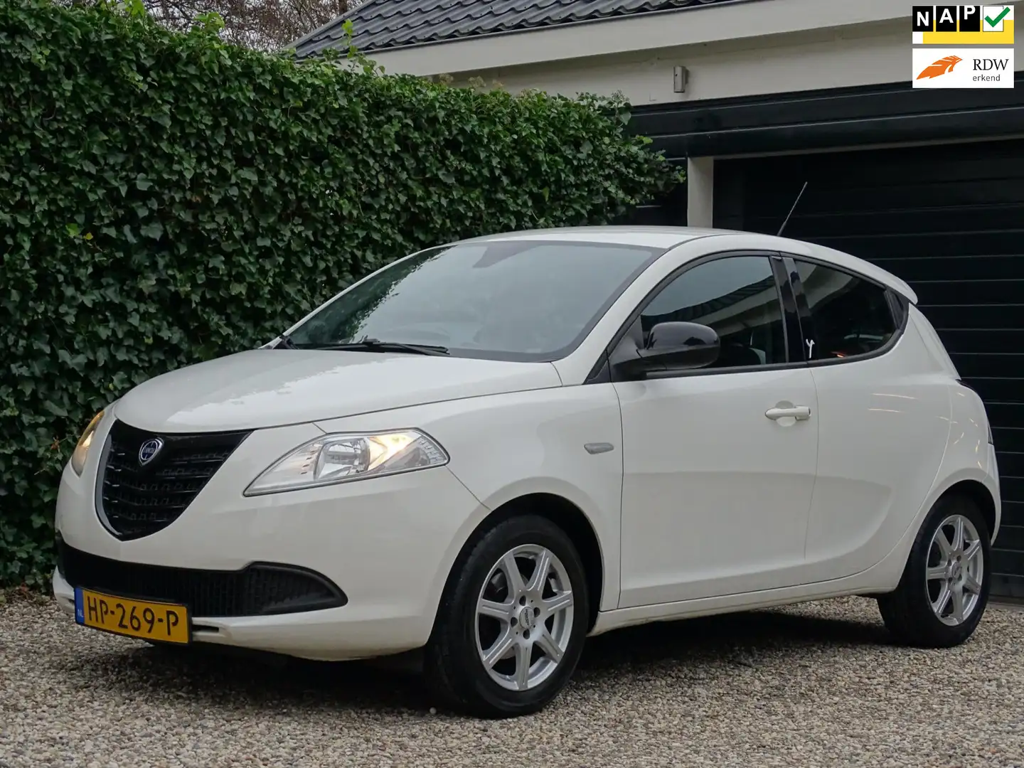 Lancia Ypsilon 0.9 TwinAir Elefantino Plus Wit - 1