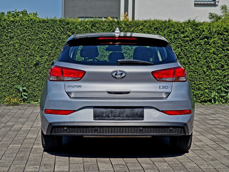 Hyundai i30 1.0 T-GDI Hybrid Select — photo 6