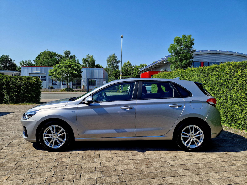 Hyundai i30 1.0 T-GDI Hybrid Select — photo 4