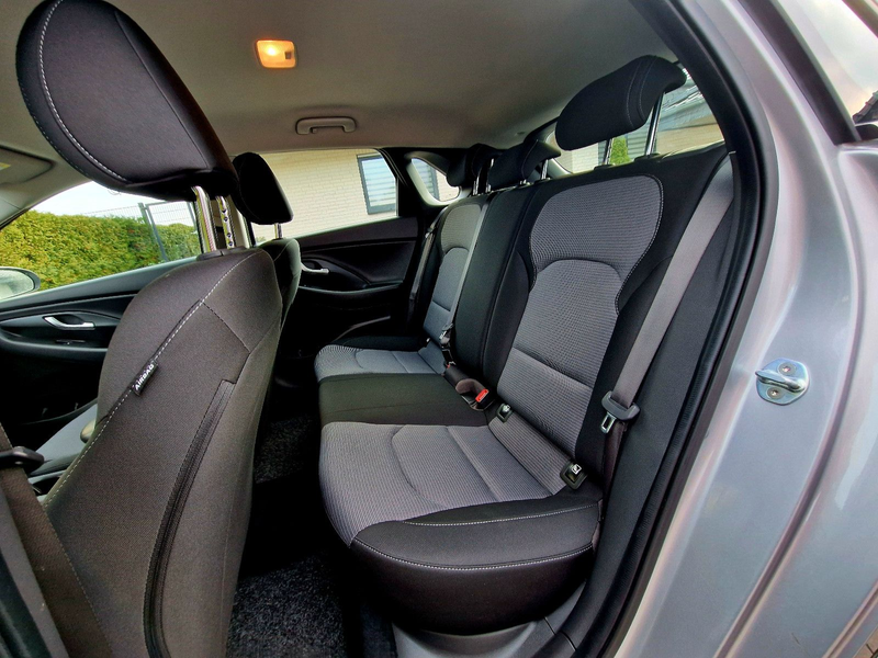Hyundai i30 1.0 T-GDI Hybrid Select — photo 14