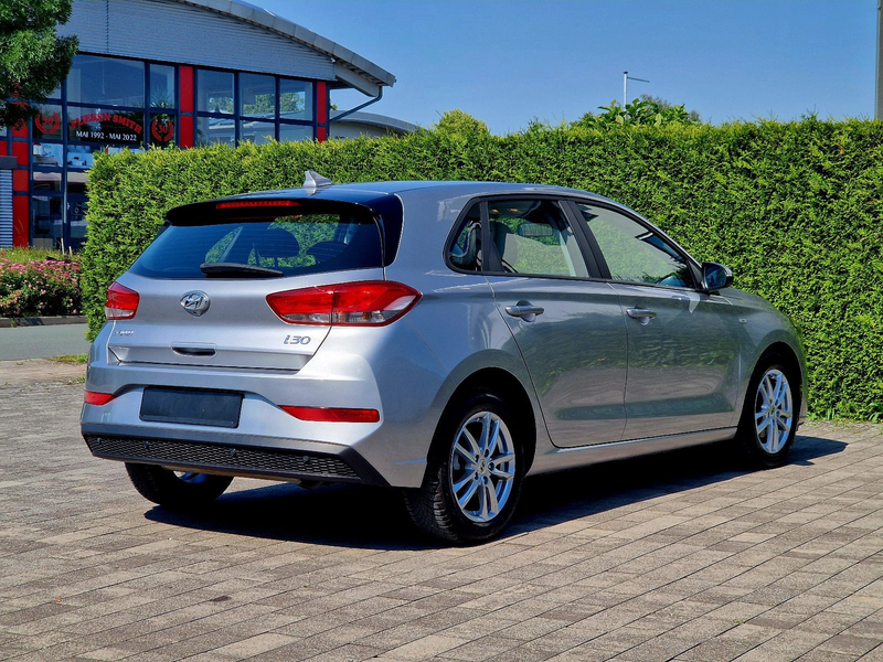 Hyundai i30 1.0 T-GDI Hybrid Select — photo 7