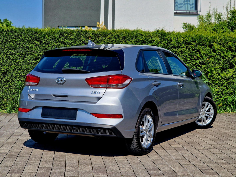 Hyundai i30 1.0 T-GDI Hybrid Select — photo 10