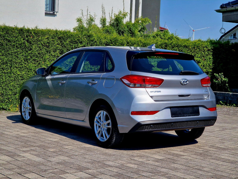 Hyundai i30 1.0 T-GDI Hybrid Select — photo 5