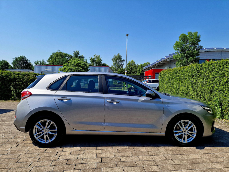 Hyundai i30 1.0 T-GDI Hybrid Select — photo 8