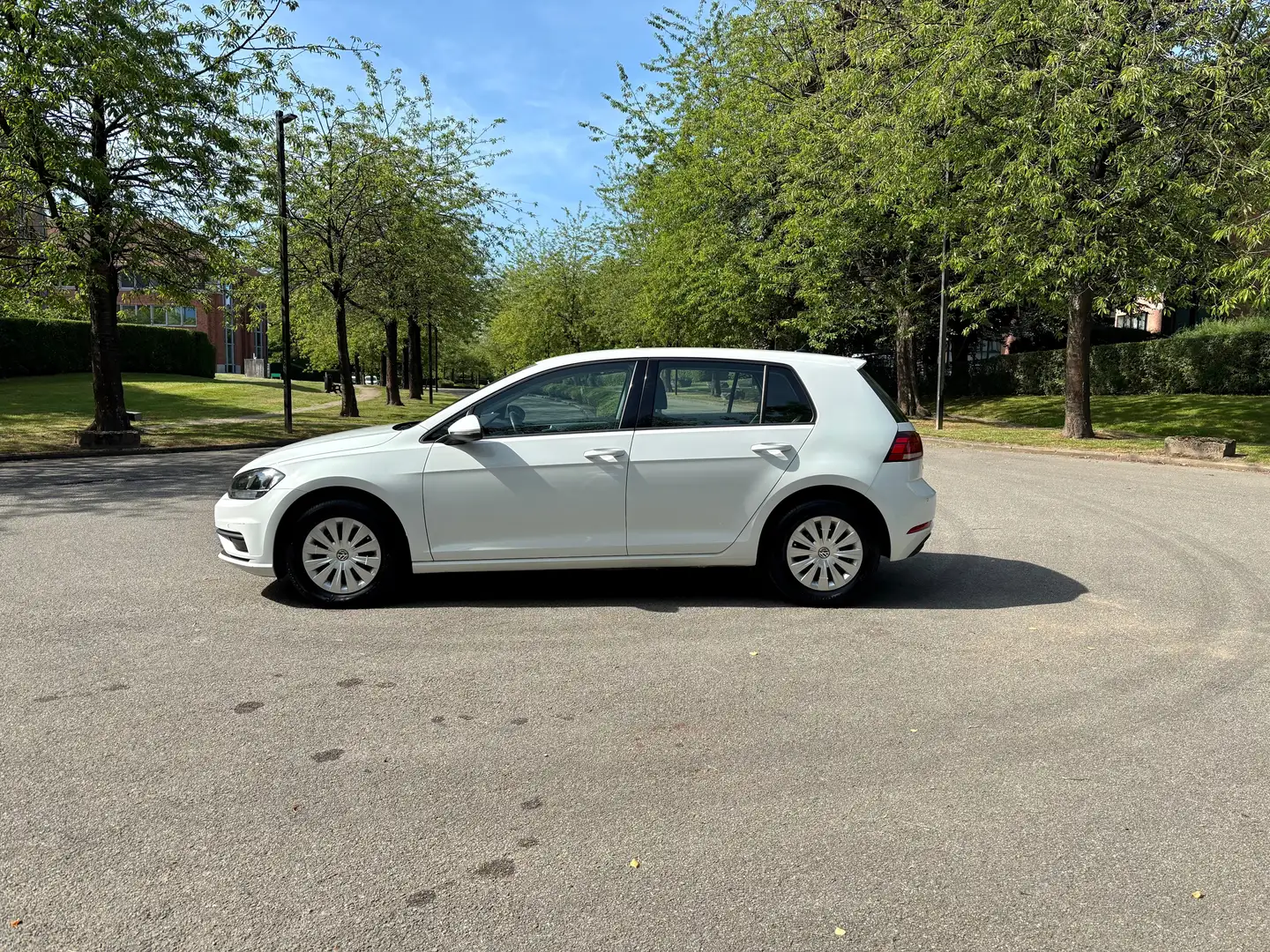 Volkswagen Golf 1.0 TSI Comfortline OPF *** 27000KM / Camera *** Weiß - 1