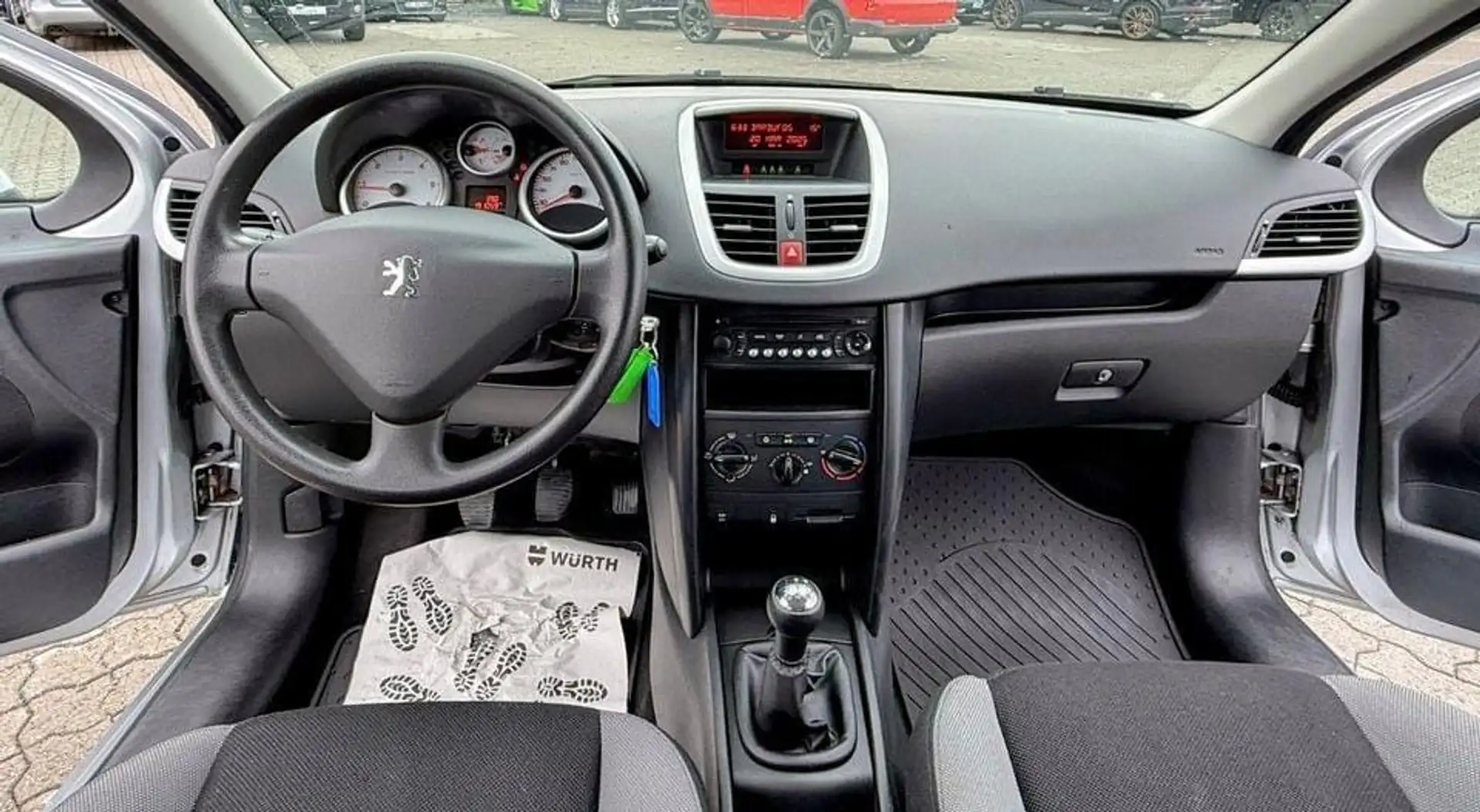 Peugeot 207 1.4 HDi 70ch Trendy - 2