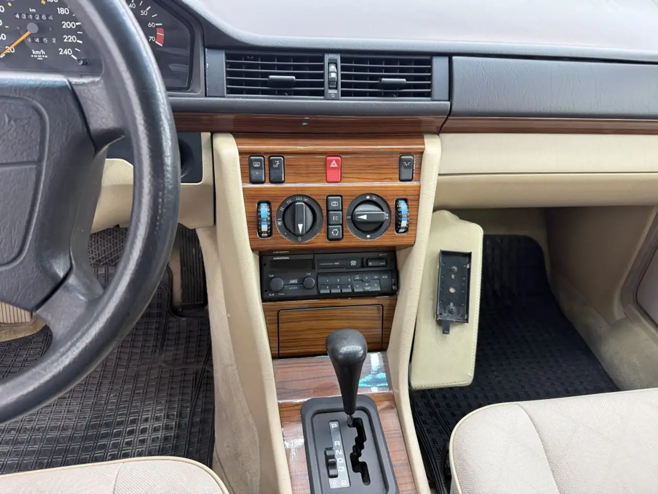 MERCEDES-BENZ Clase E Familiar Automático de 5 P, foto 11