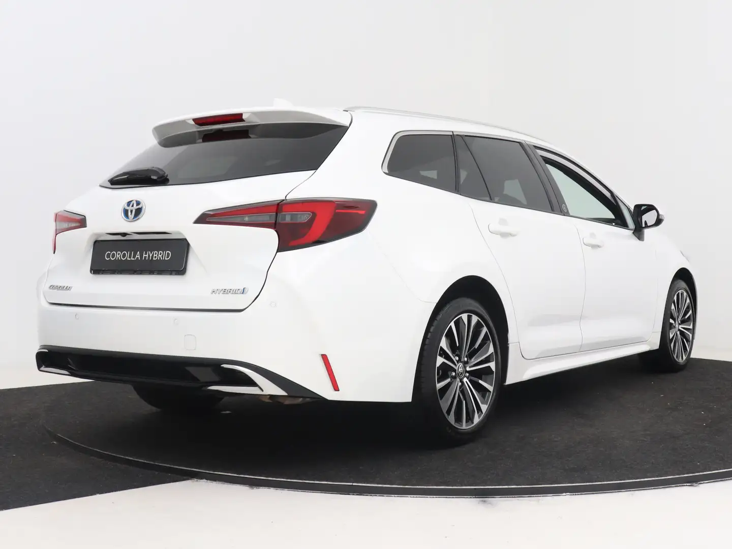 Toyota Corolla Touring Sports 1.8 Hybrid Style Limited | Blind Sp Wit - 2