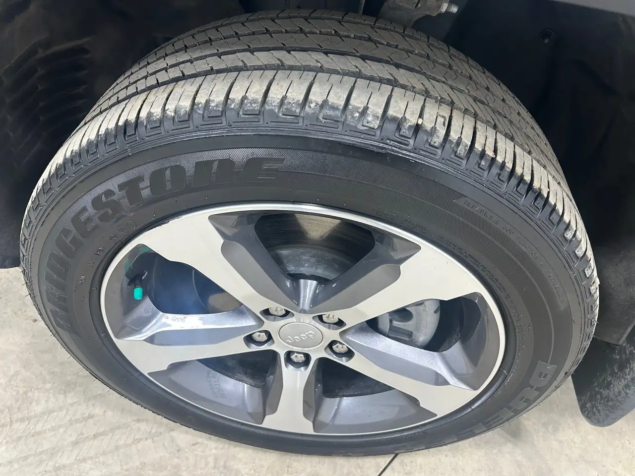 Jeep Grand Cherokee снимка Jeep Grand Cherokee