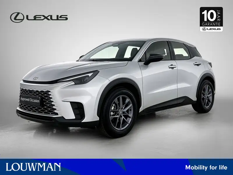 LEXUS Lbx