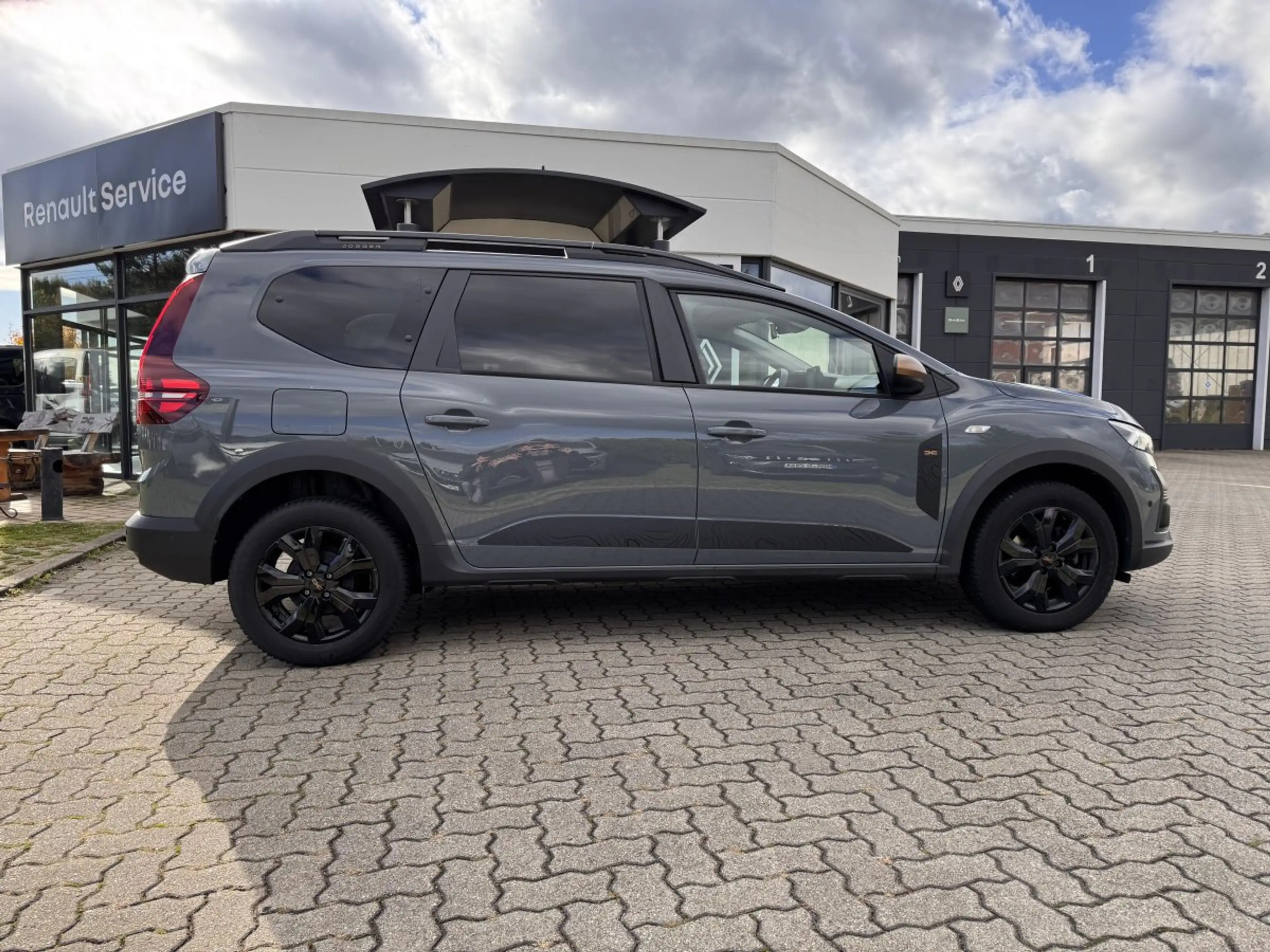 Dacia Jogger 1.0 TCe 110 Extreme 7-Sitzer — photo 8