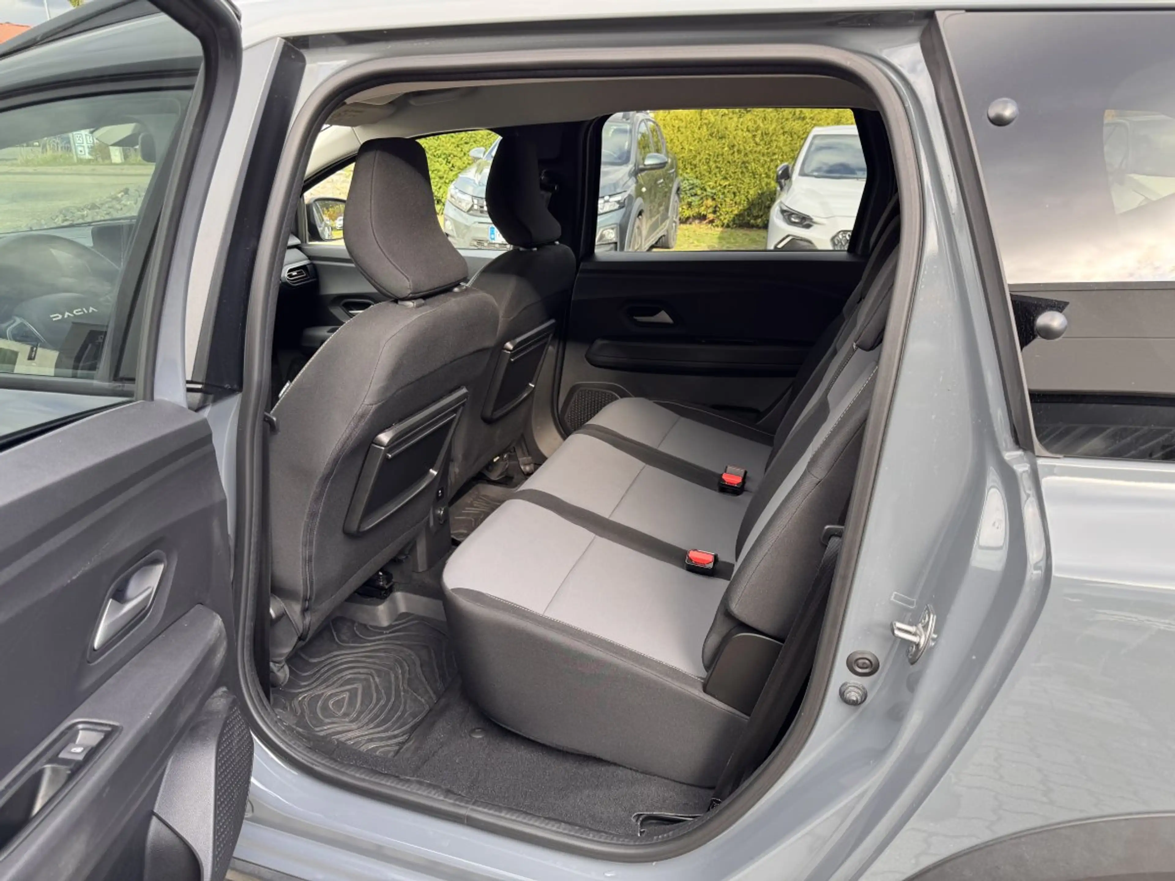 Dacia Jogger 1.0 TCe 110 Extreme 7-Sitzer — photo 12