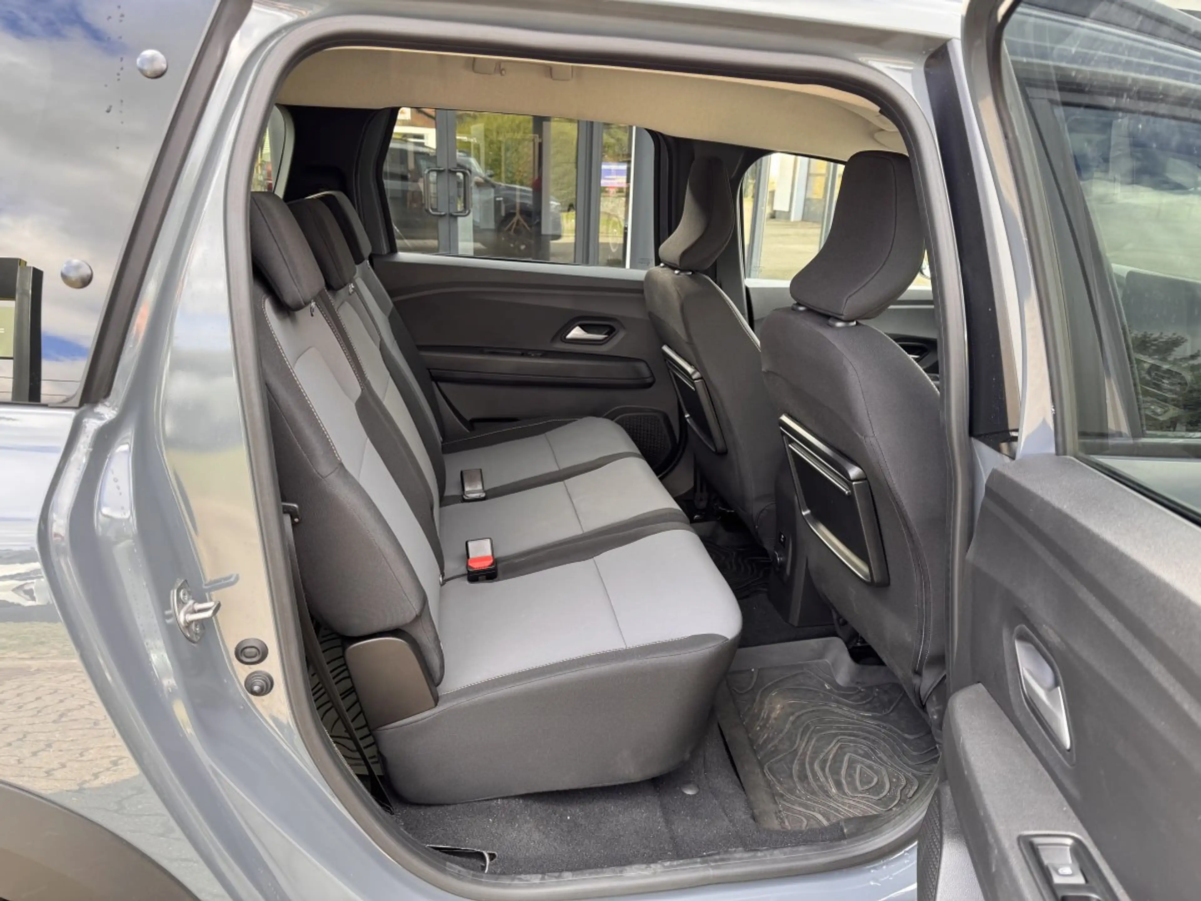 Dacia Jogger 1.0 TCe 110 Extreme 7-Sitzer — photo 11