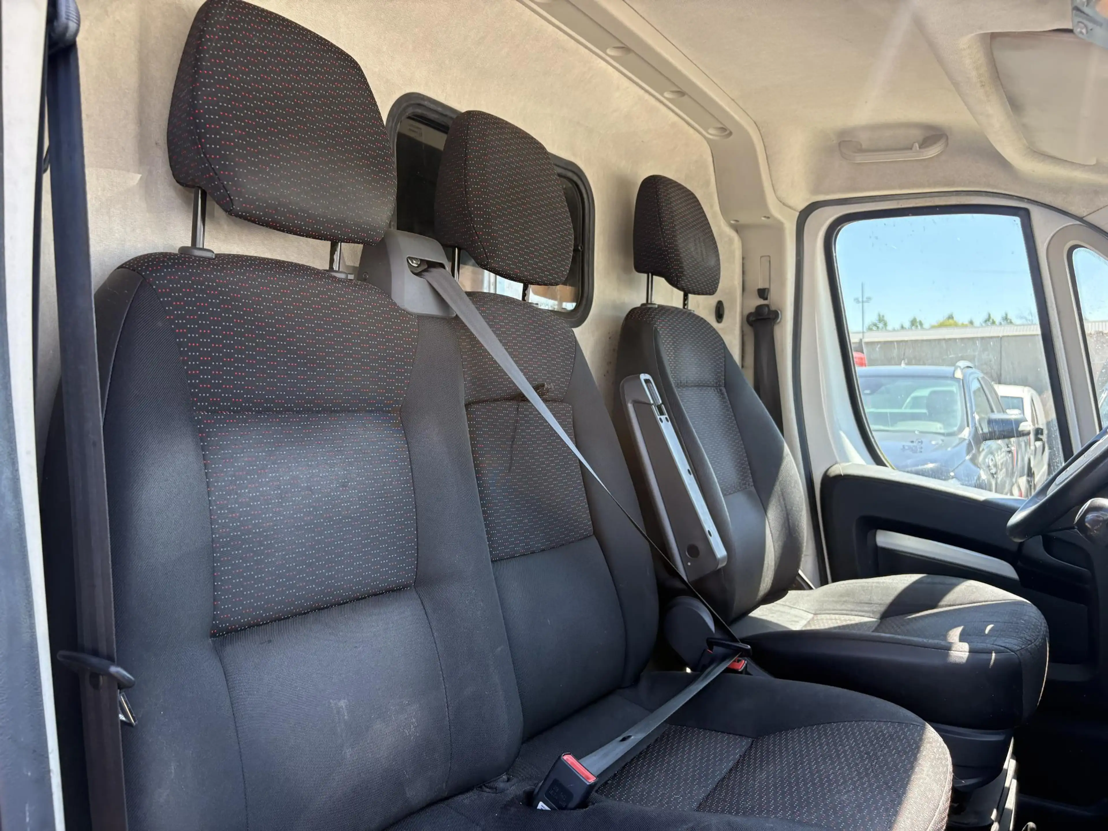 Citroen Jumper 35 2.2 BlueHDi 165 L3H2 Driver Zwaar | € 6.950,- N — photo 3