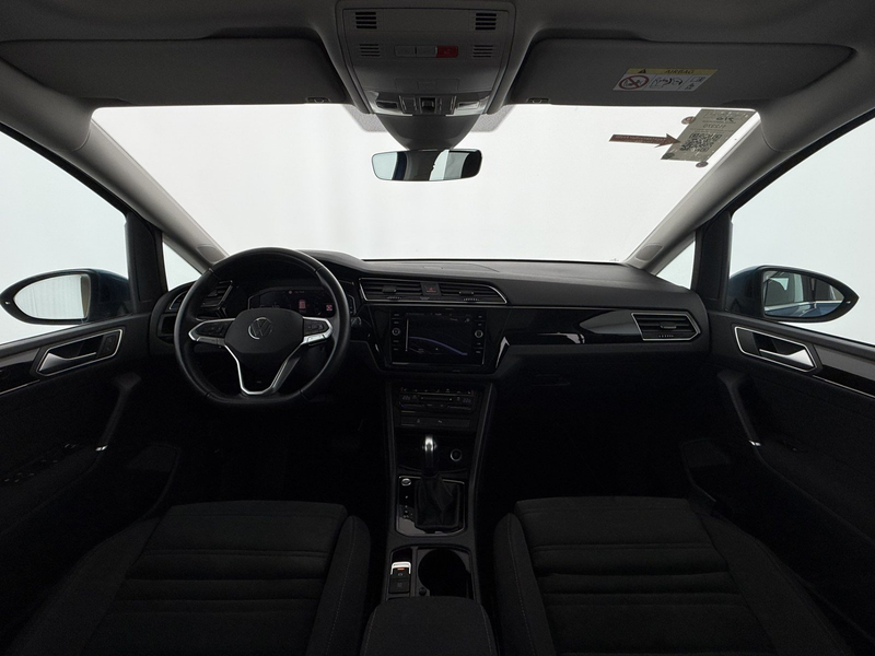 Volkswagen Touran 2.0 TDI Highline Aut LED SKY AHK RADAR NAV — photo 13