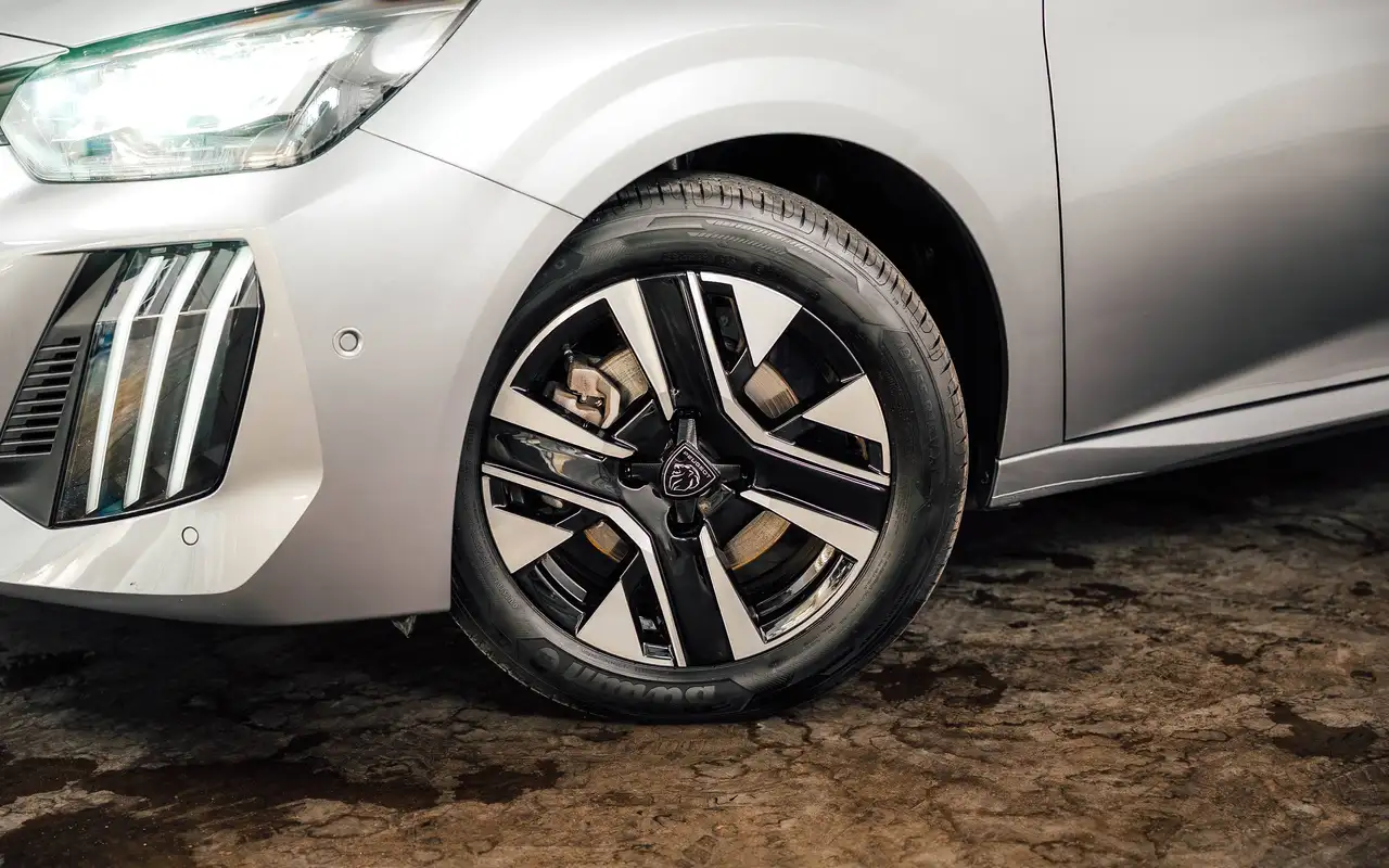 Peugeot 208 1.2 Turbo Allure, миниатюра 5